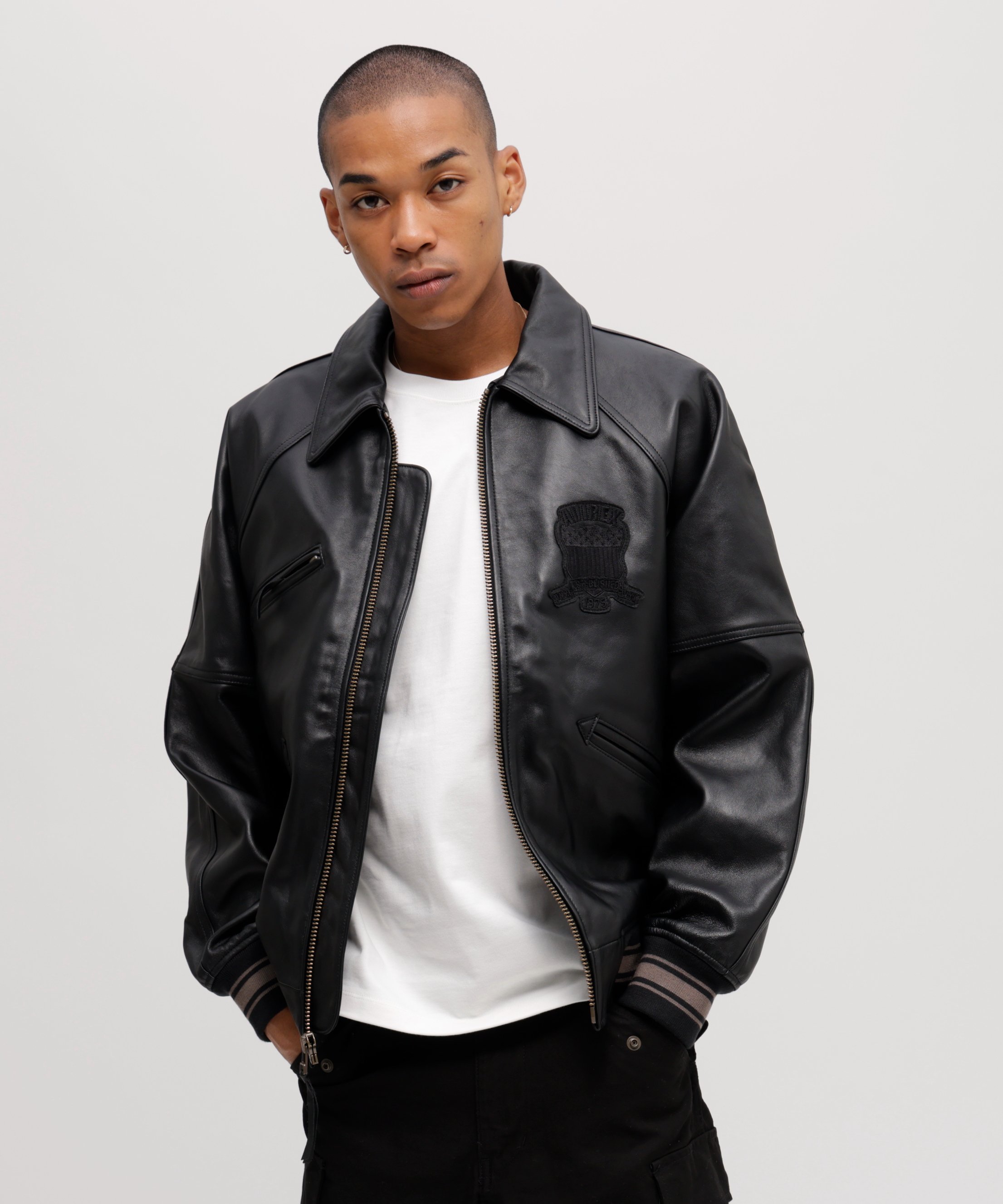 楽天市場】《WEB&DEPOT限定》LIGHT SIGNATURE VARSITY JACKET AVIREX 