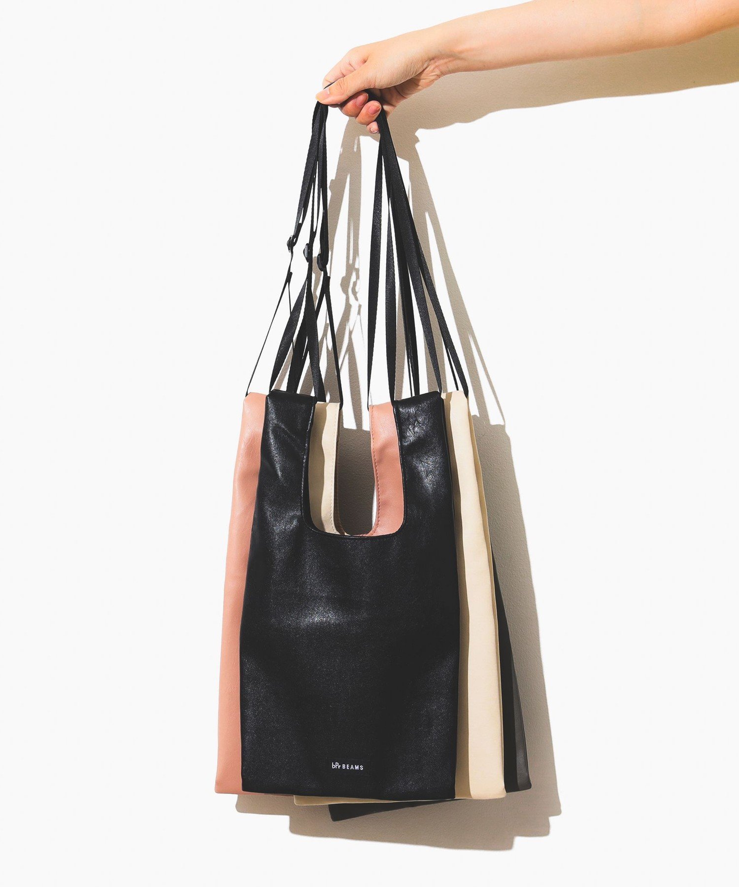 楽天市場】TOGA ARCHIVES Leather pouch square トーガ 財布