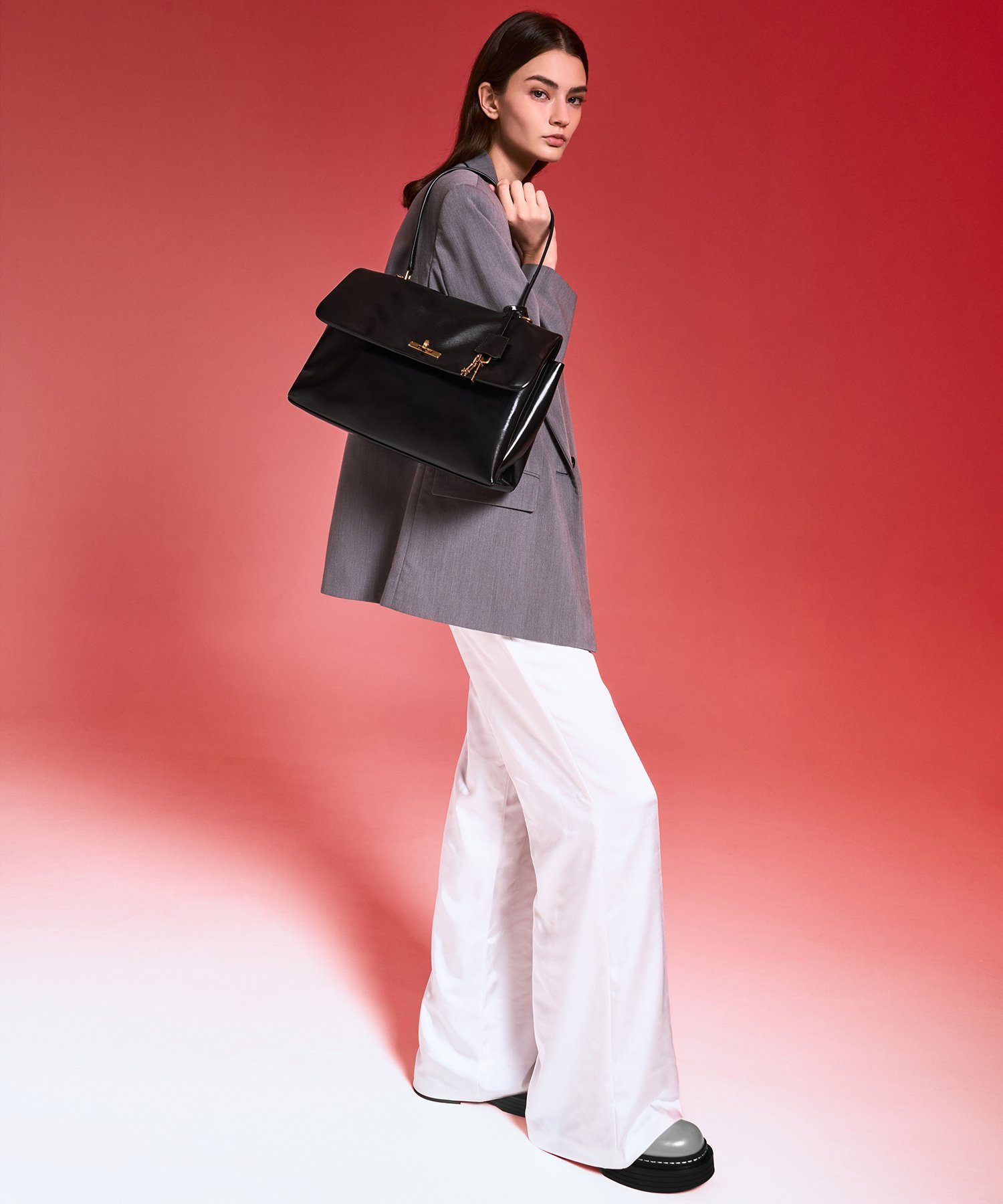 FURLA ショッピング バッグ フェザーL 楽天市場】FURLA フルラ SFERA SOFT L SHOULDER BAG スフェラ