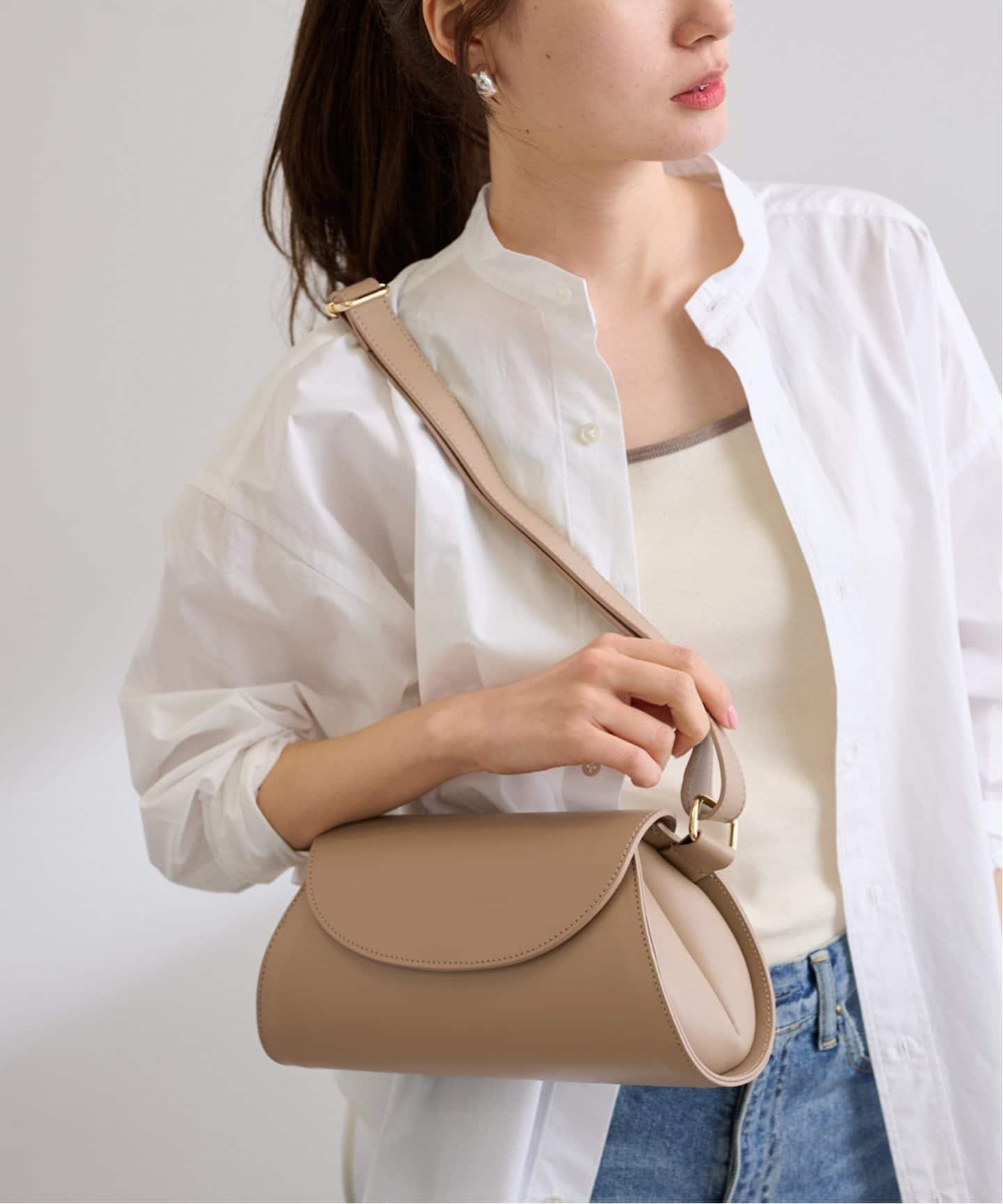 楽天市場】【SALE／30%OFF】AULENTTI/レザークロスボディバッグ