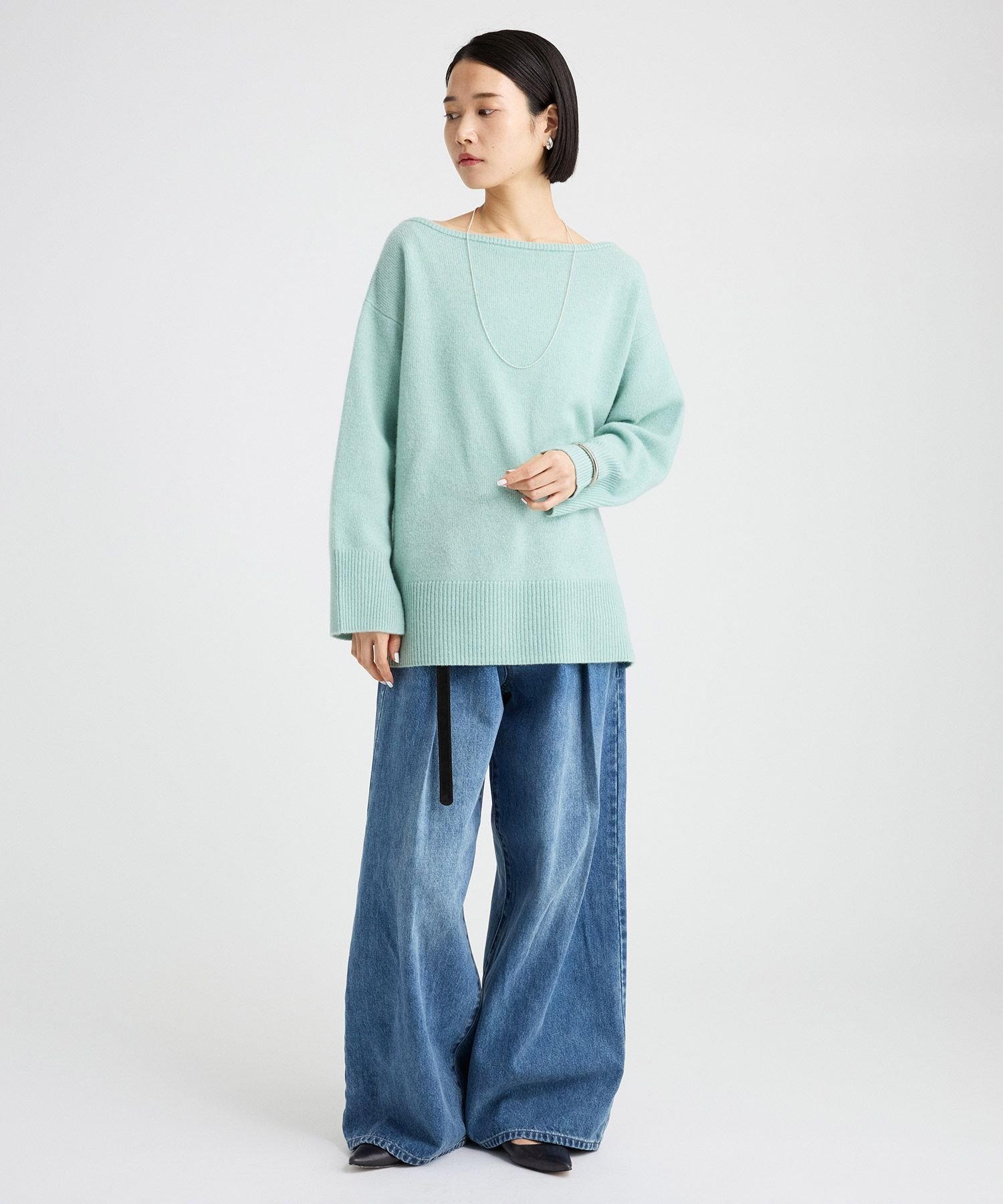 BABYLON デニムタックパンツ グレー BABYLONE（バビロン）の「デニムタックパンツ（デニムパンツ