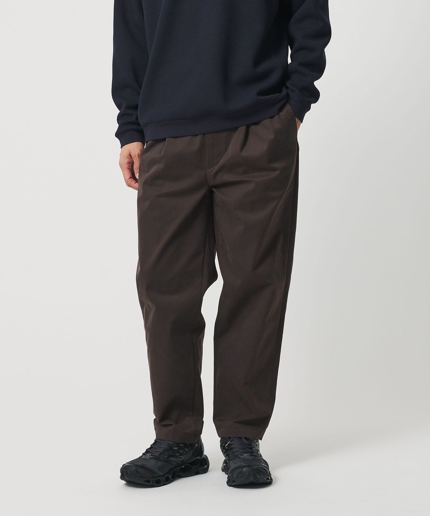 <H>ウーステッド ヴェイカント イージーパンツ　ダークグレー H＞ウーステッド ヴェイカント イージーパンツ（その他パンツ）｜H