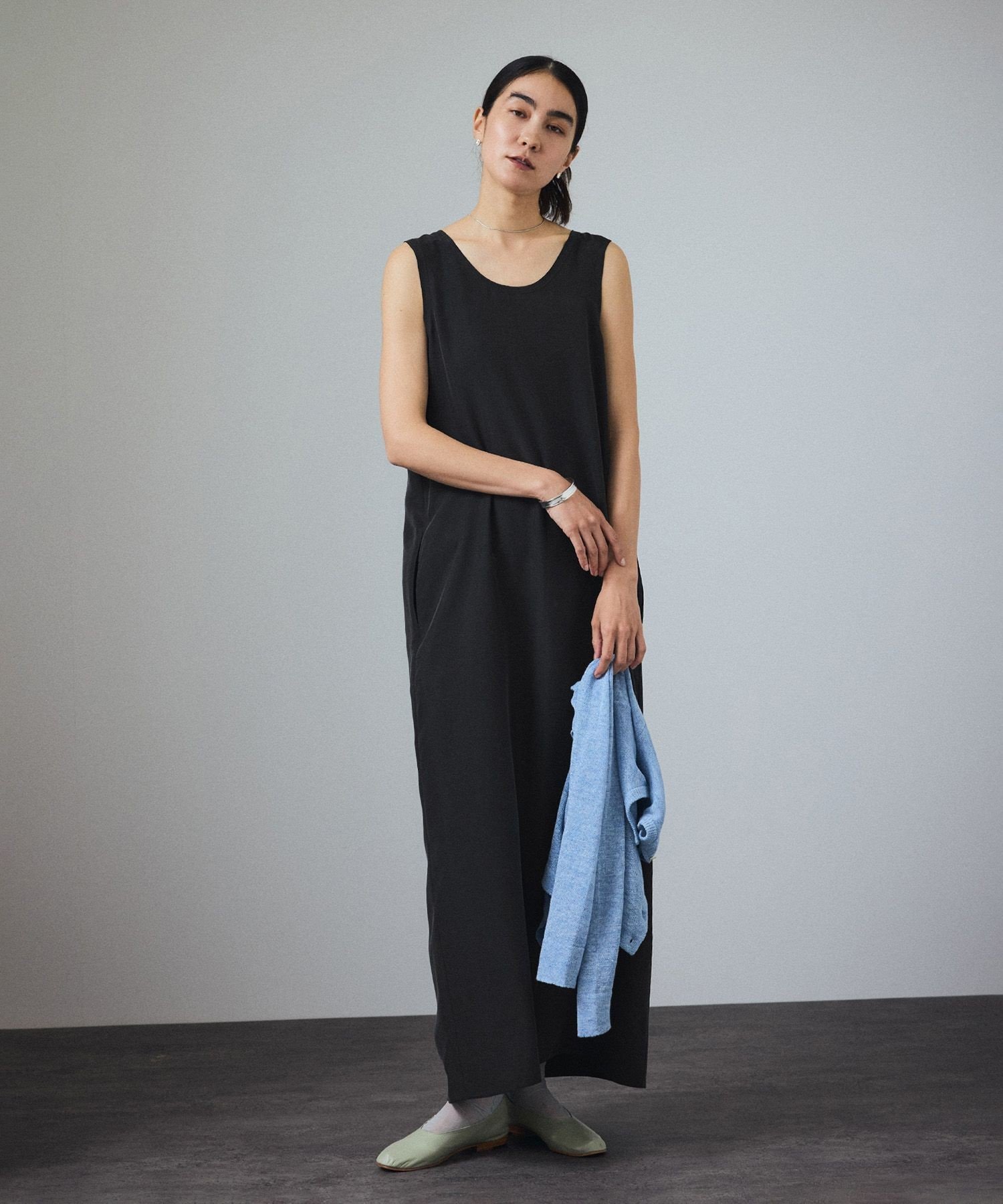 アダムエロペ　ノースリーブワンピース SALON adam et ropé(サロン アダム エ ロペ) / ラメノースリーブ