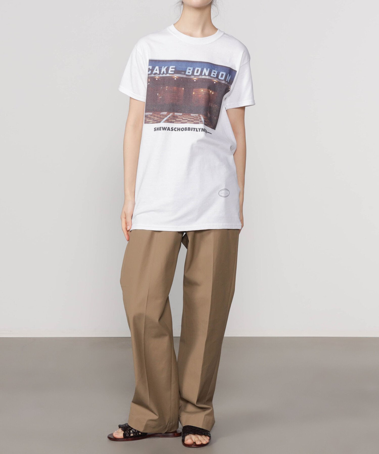 Bshop TANGTANG ｜ 半袖Tシャツ SHEWASCHOBBITLYNCH WOMEN