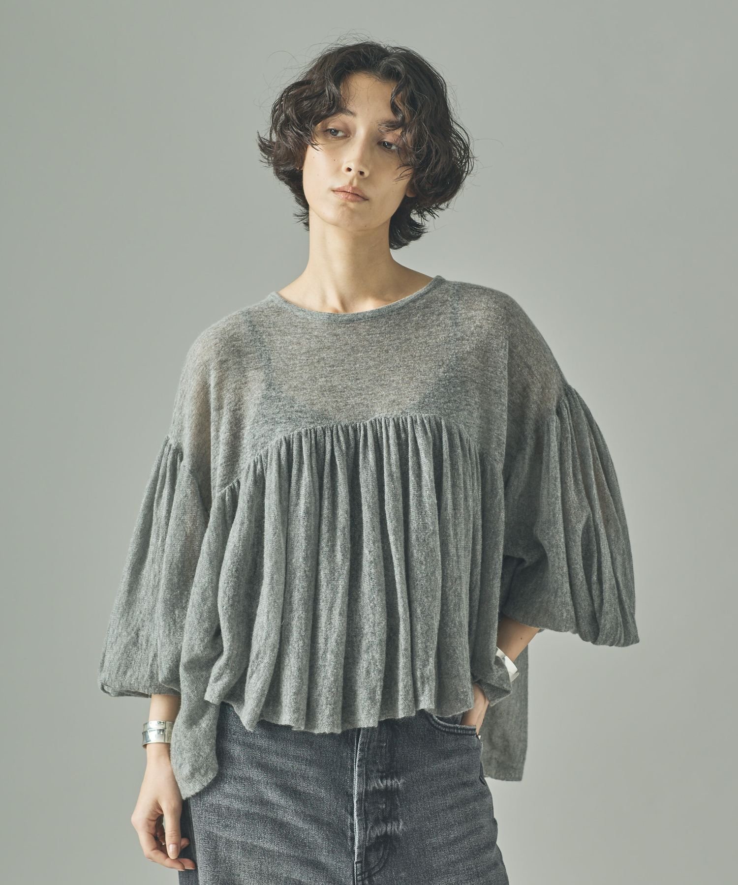 フラッフィーギャザーニットプルオーバー