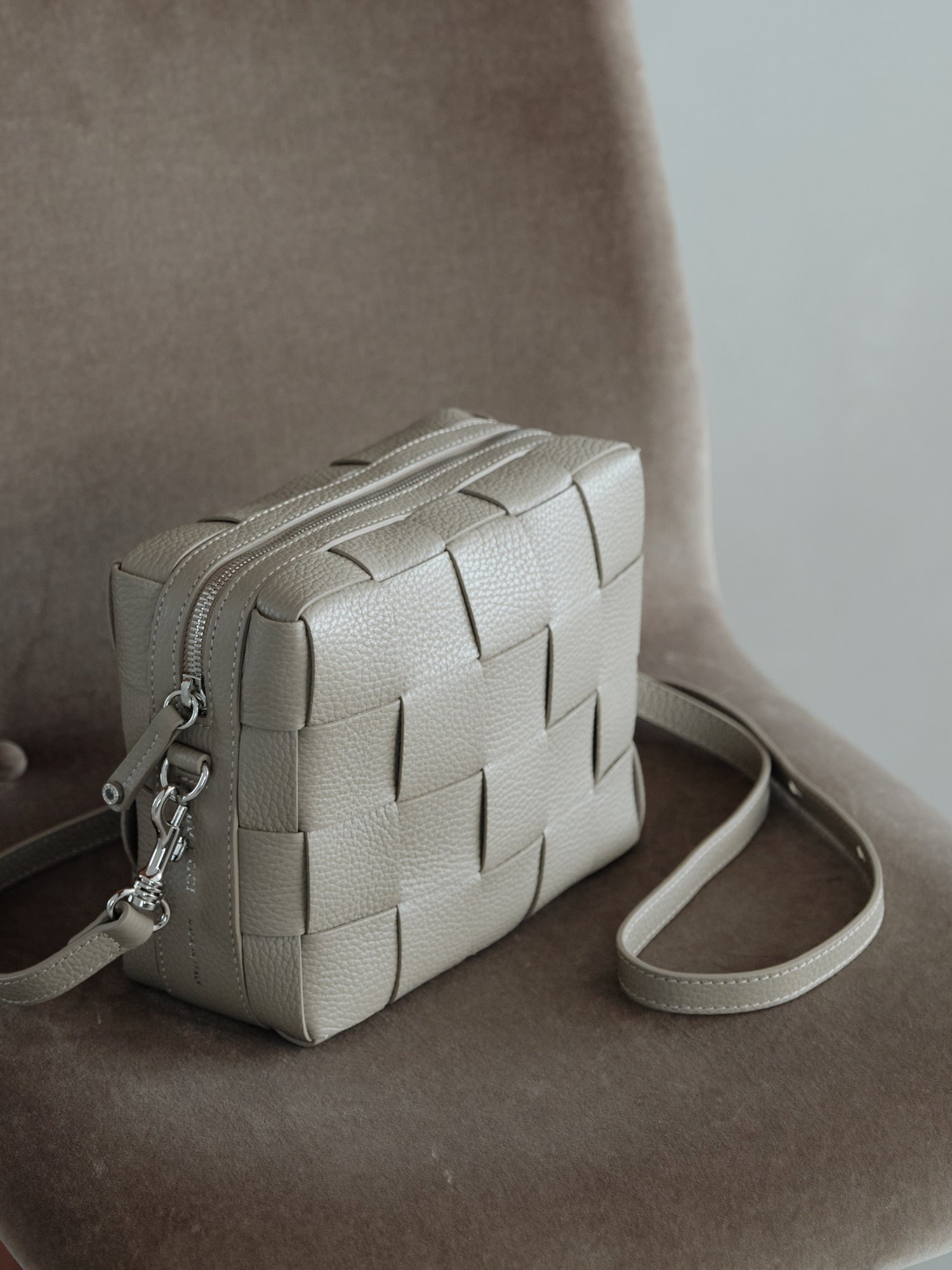 SALE／40%OFF】IACUCCI ベルタ S CERVO イアクッチ バッグ ショルダー 