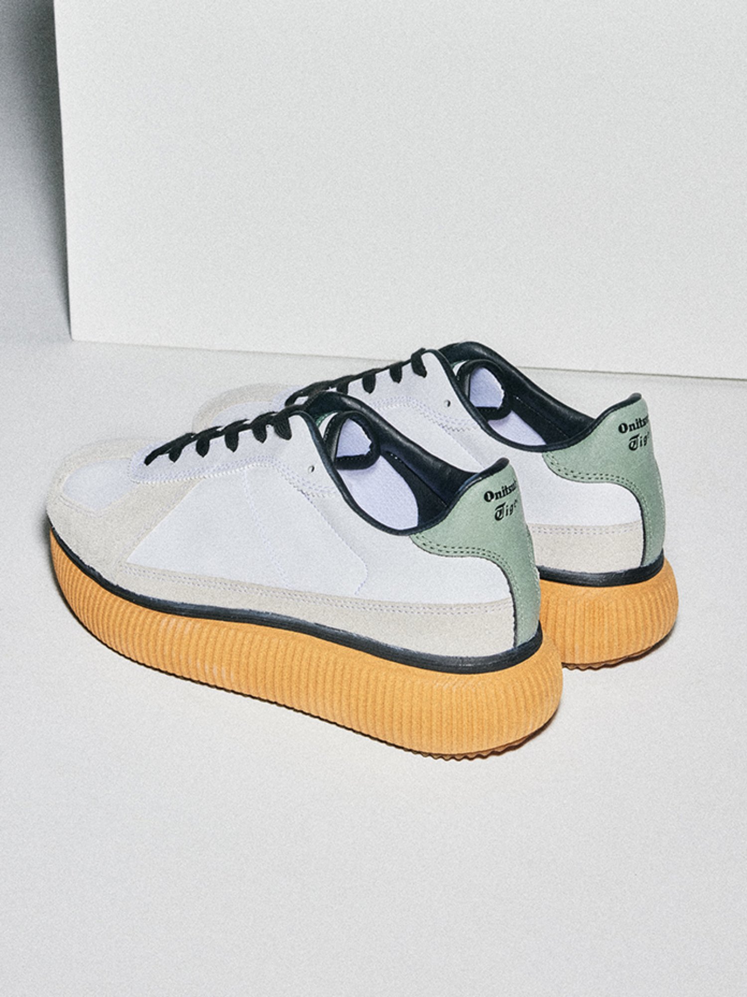 靴 Onitsuka Tiger Delecity DELECITY L