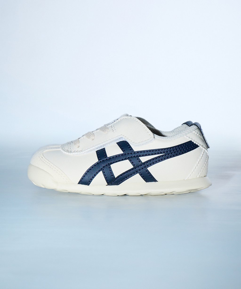 シュンコ　オレオリラックス2本 送料・関税込 ☆ Onitsuka Tiger ☆ Mexico 66 Silver Off White
