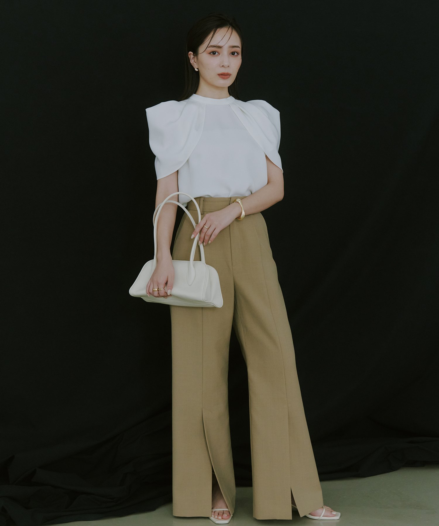 SALE／30%OFF】anuans フォルムショルダーブラウス アニュアンス