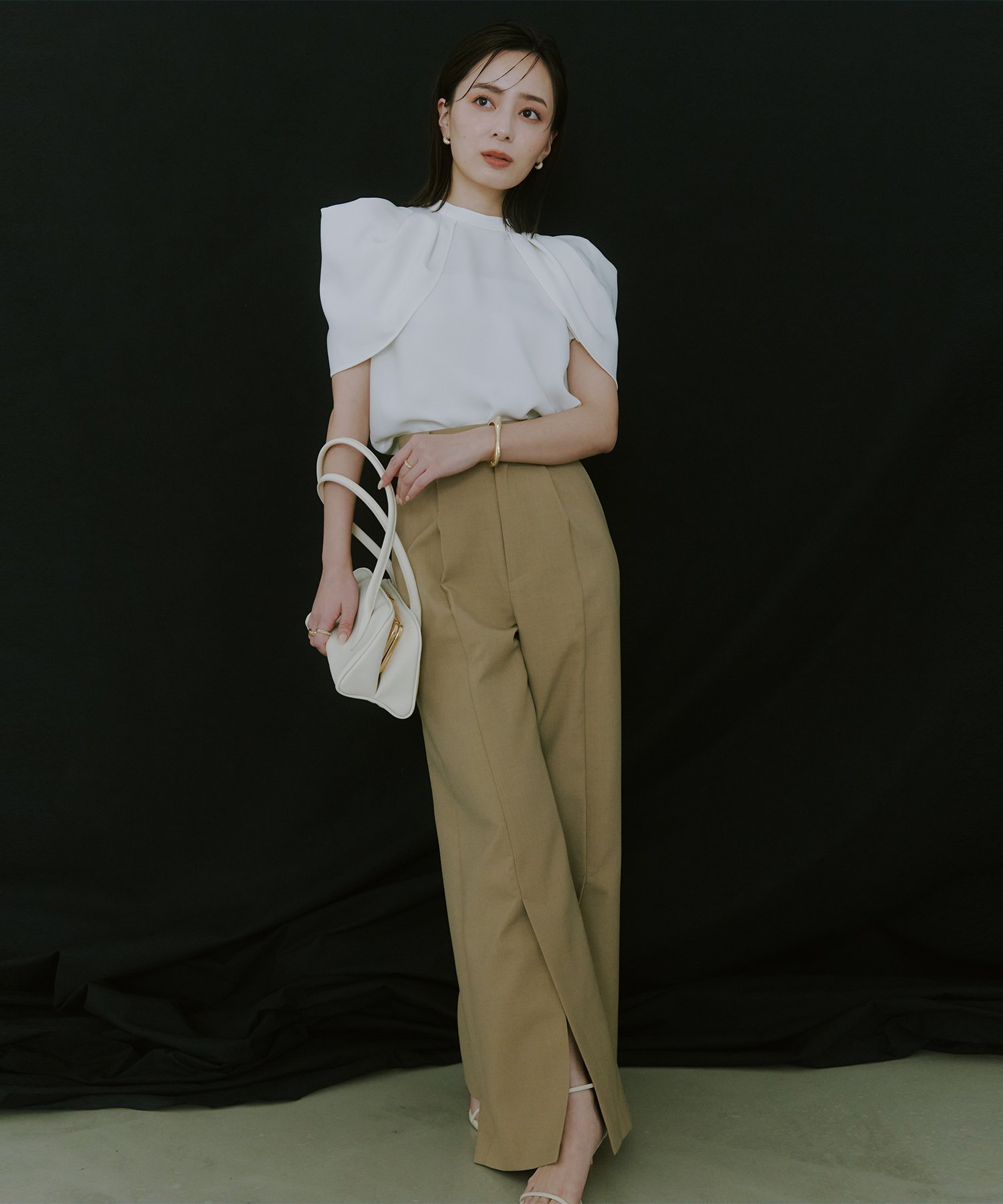 SALE／30%OFF】anuans フォルムショルダーブラウス アニュアンス