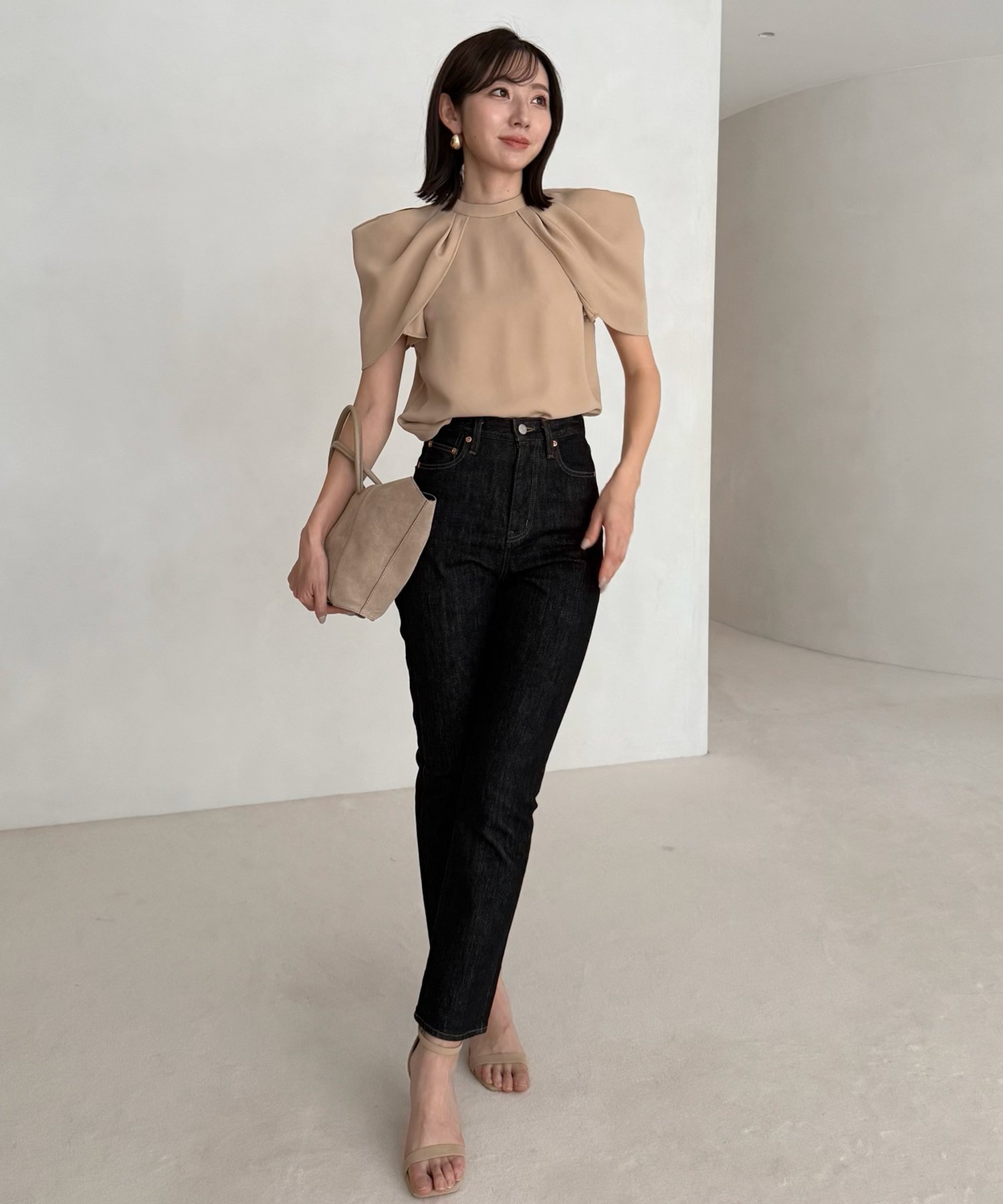 SALE／30%OFF】anuans フォルムショルダーブラウス アニュアンス