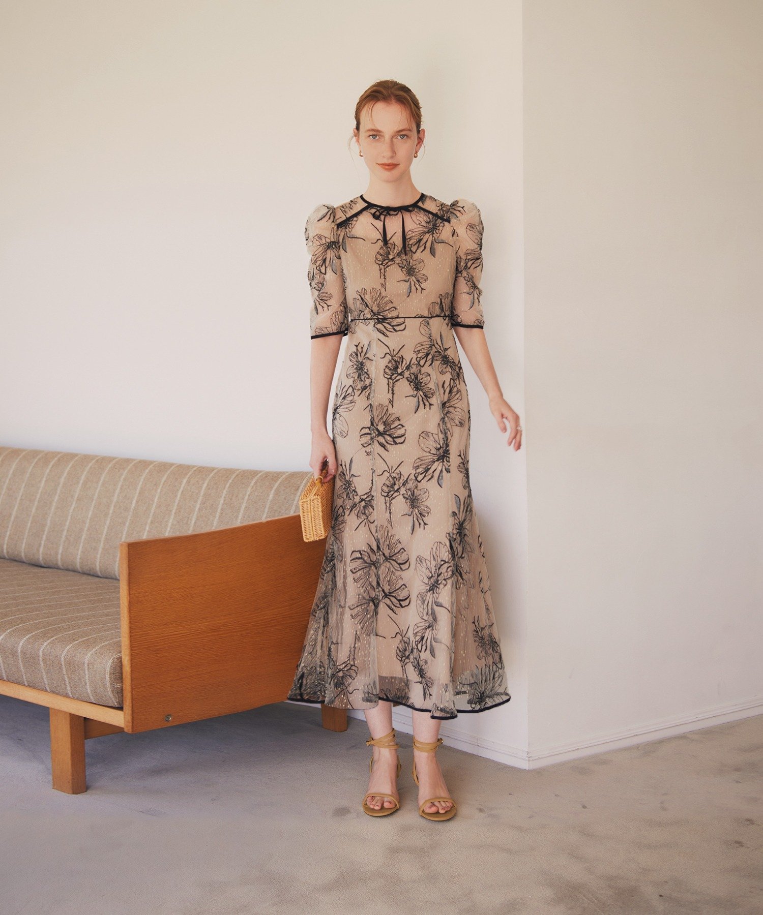 [着用1回] Leja スパンコール花柄パフスリーブマーメイドドレス 当日発送】スパンコール花柄パフスリーブマーメイドドレスパーティー