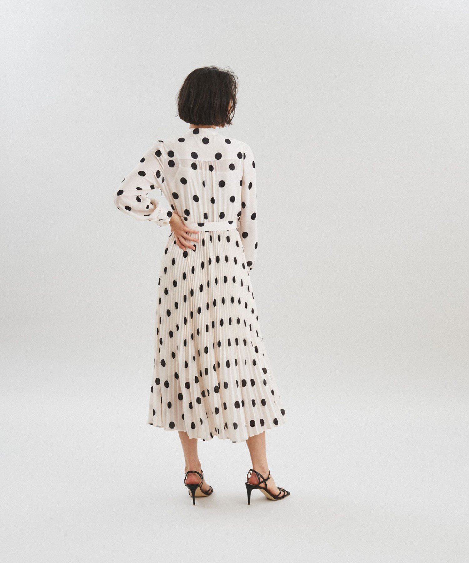 SALE／60%OFF】GRACE CONTINENTAL ポルカドットプリーツワンピース 