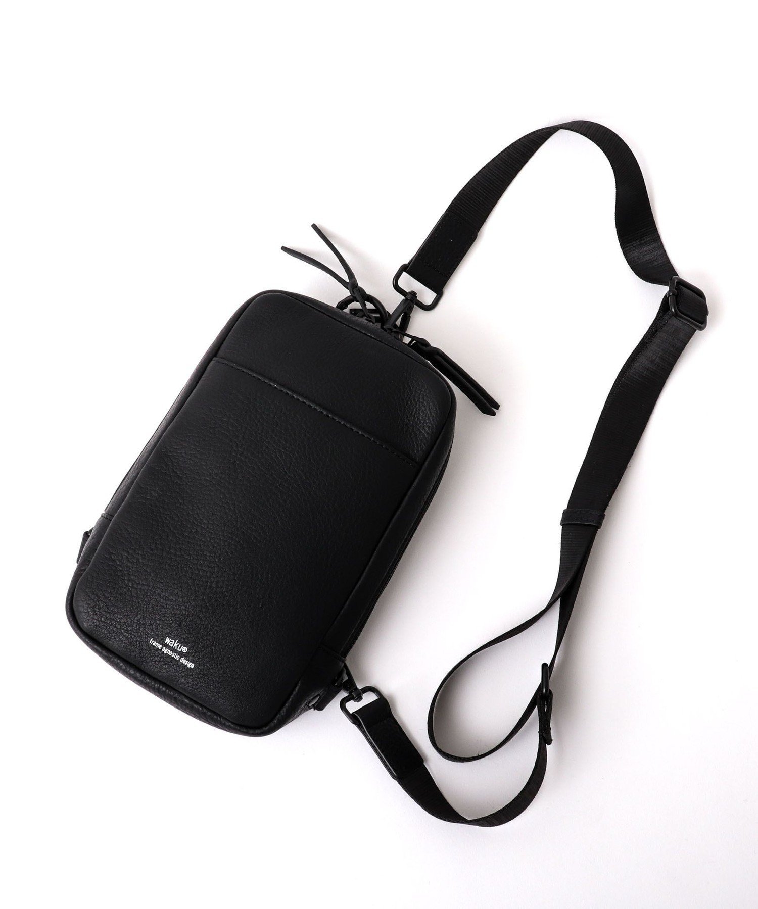 アニエスベー　ラムレザーボディバッグ アニエスベー ラムレザーボディバッグ