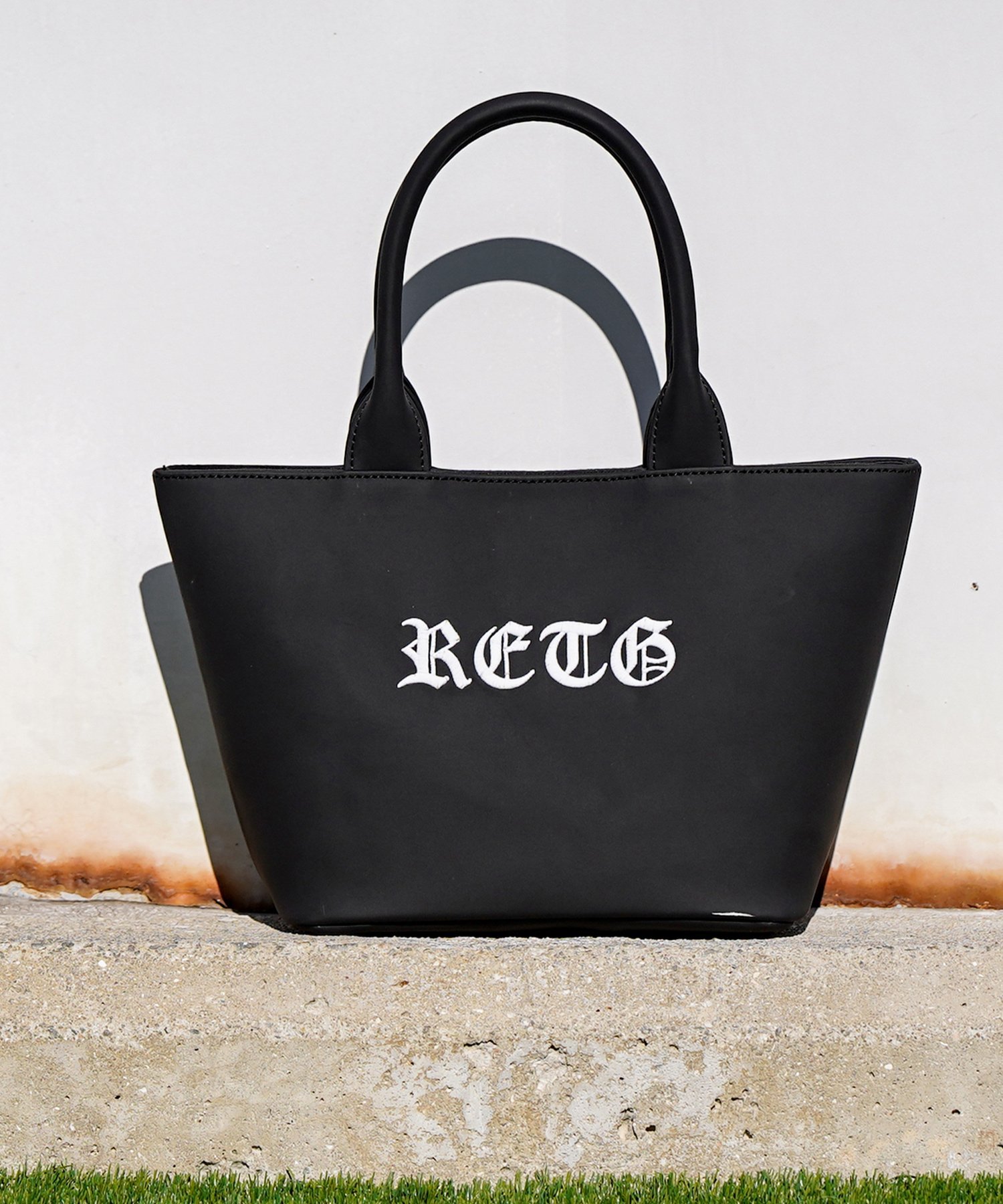 楽天市場】Retro Engine O.E Cross mini tote アダムス