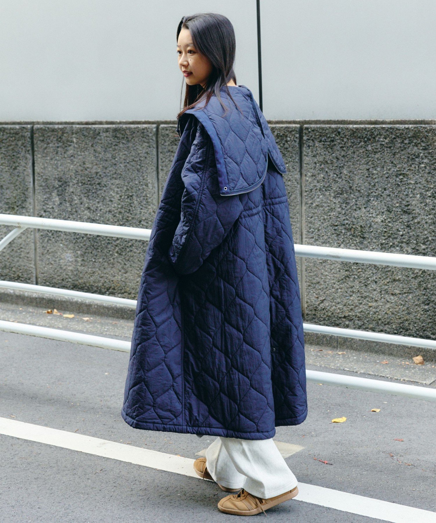 BEAMS BOY コットンポリエステルシャンブレーステンカラーコート　ネイビー ニコタマ着回し企画！】ベーシックさが良い！シャンブレーステンカラー