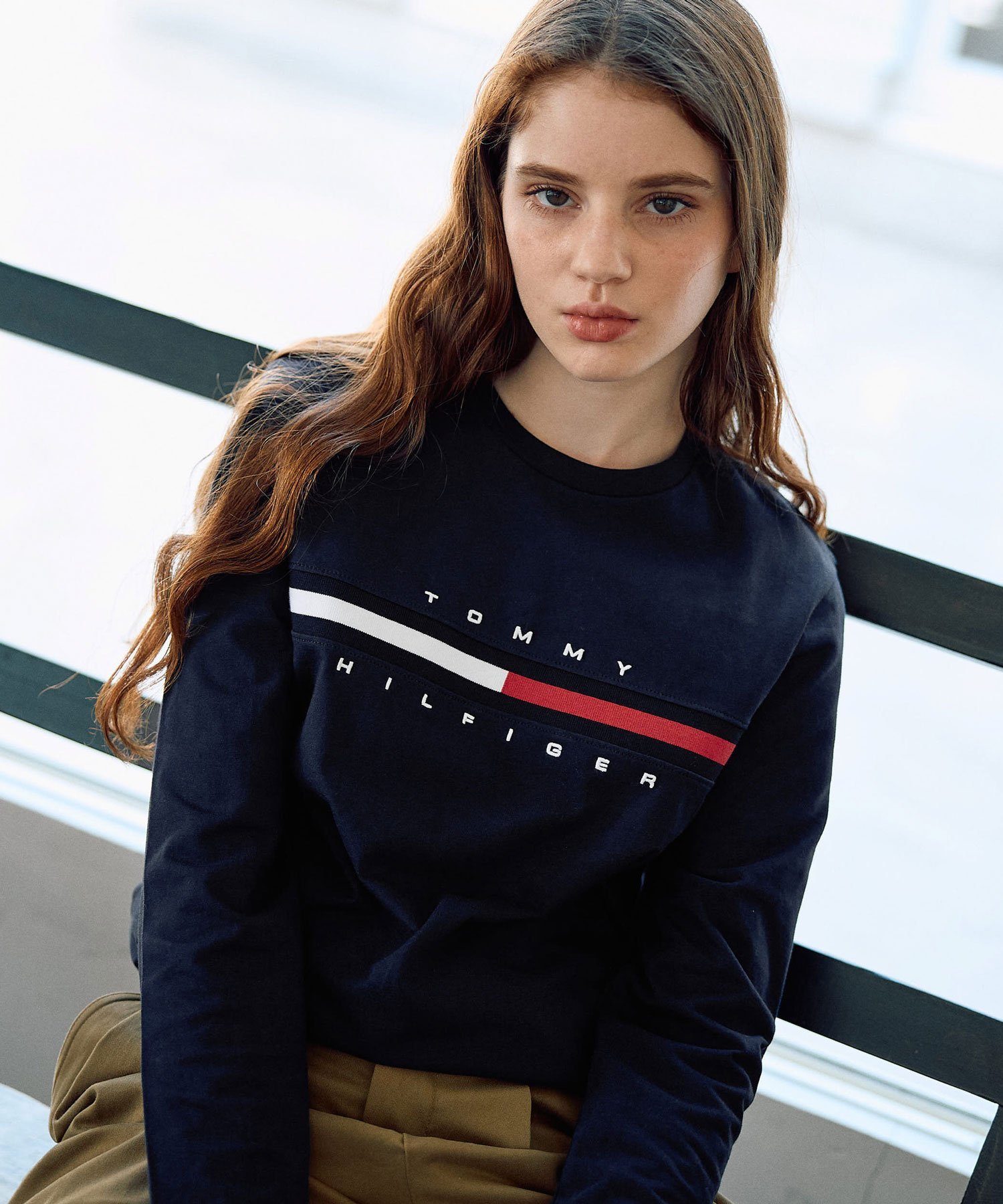 TOMMY HILFIGER 【オンライン限定】トミーヒルフィガーロゴロング 