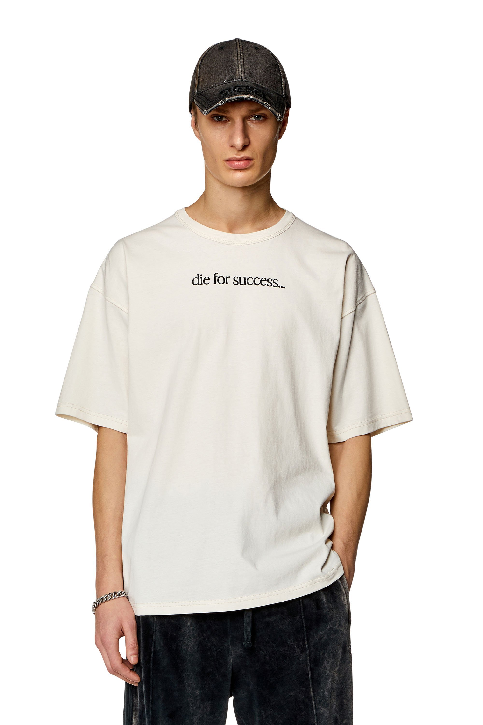 全品5%OFFクーポン☆31日迄☆ディーゼル A15180 0NIAX 100 T-BOXT-OD Tシャツ メンズ DIESEL ディーゼル メンズクルーネックTシャツ A15180 0NIAX / T