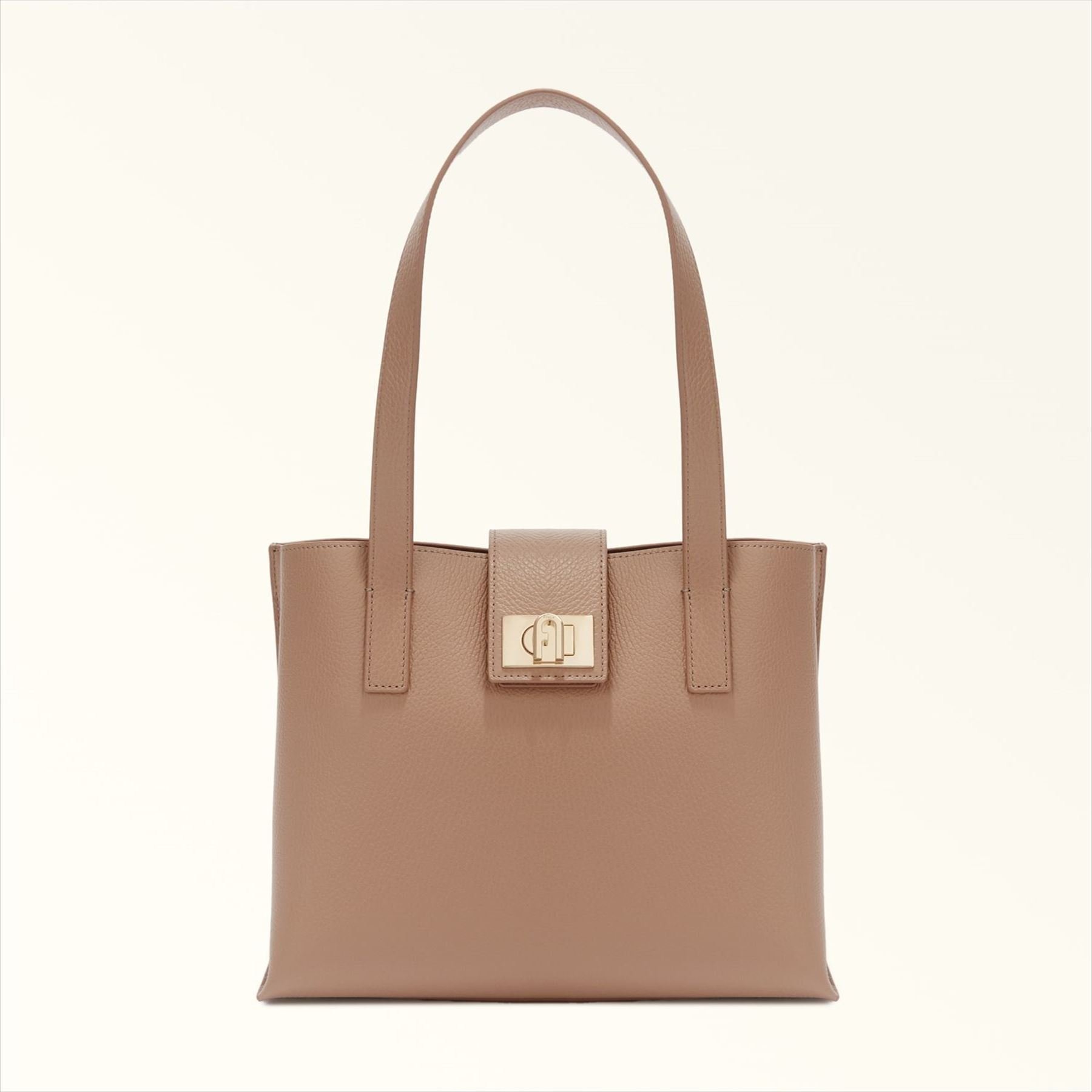 【国内発送】フルラ FURLA トート BASOFDR AAD000 RUB00 楽天市場】フルラ FURLA トートバッグ FURLA BASOFDR AAD000