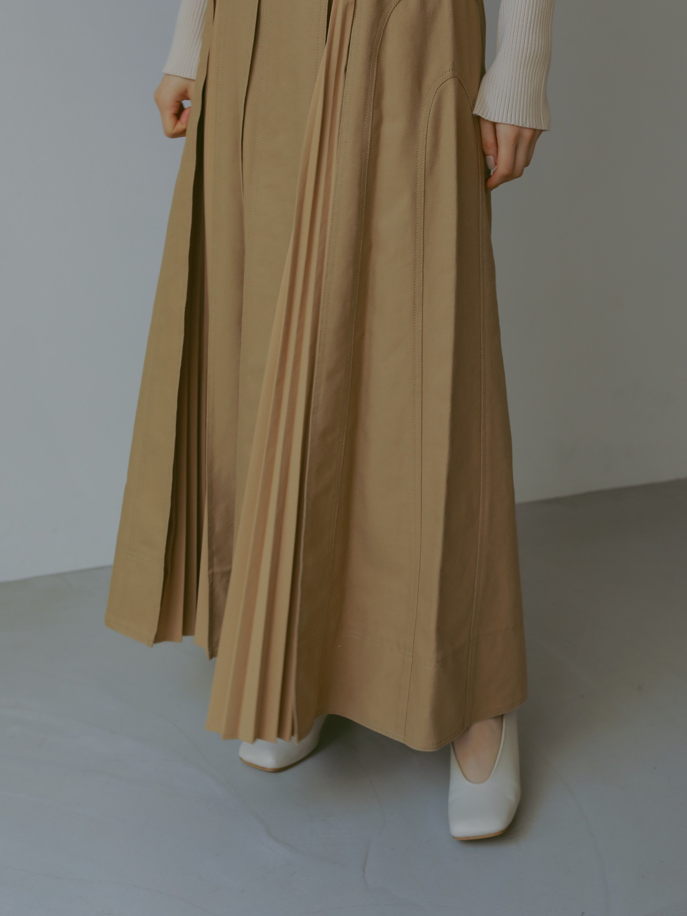 【値下げ】CASA FLINE フロントホックプリーツドレス　ベージュ CASA FLINE フロントホックプリーツワンピース カーサフライン