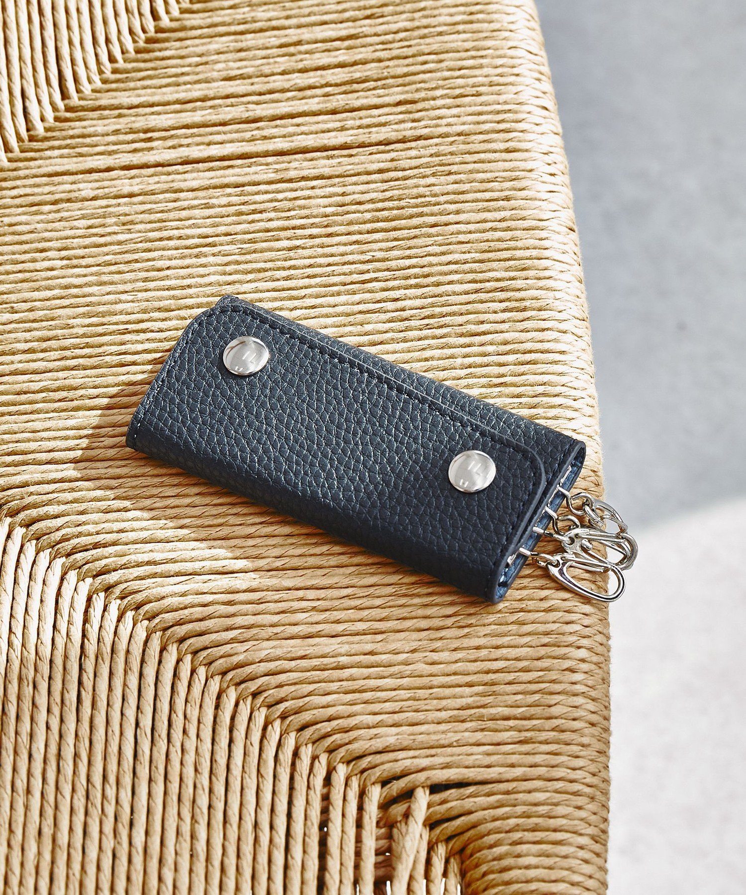 バーニーズ・ニューヨーク BARNEYS NEWYORK  レザー　キーケース BARNEYS