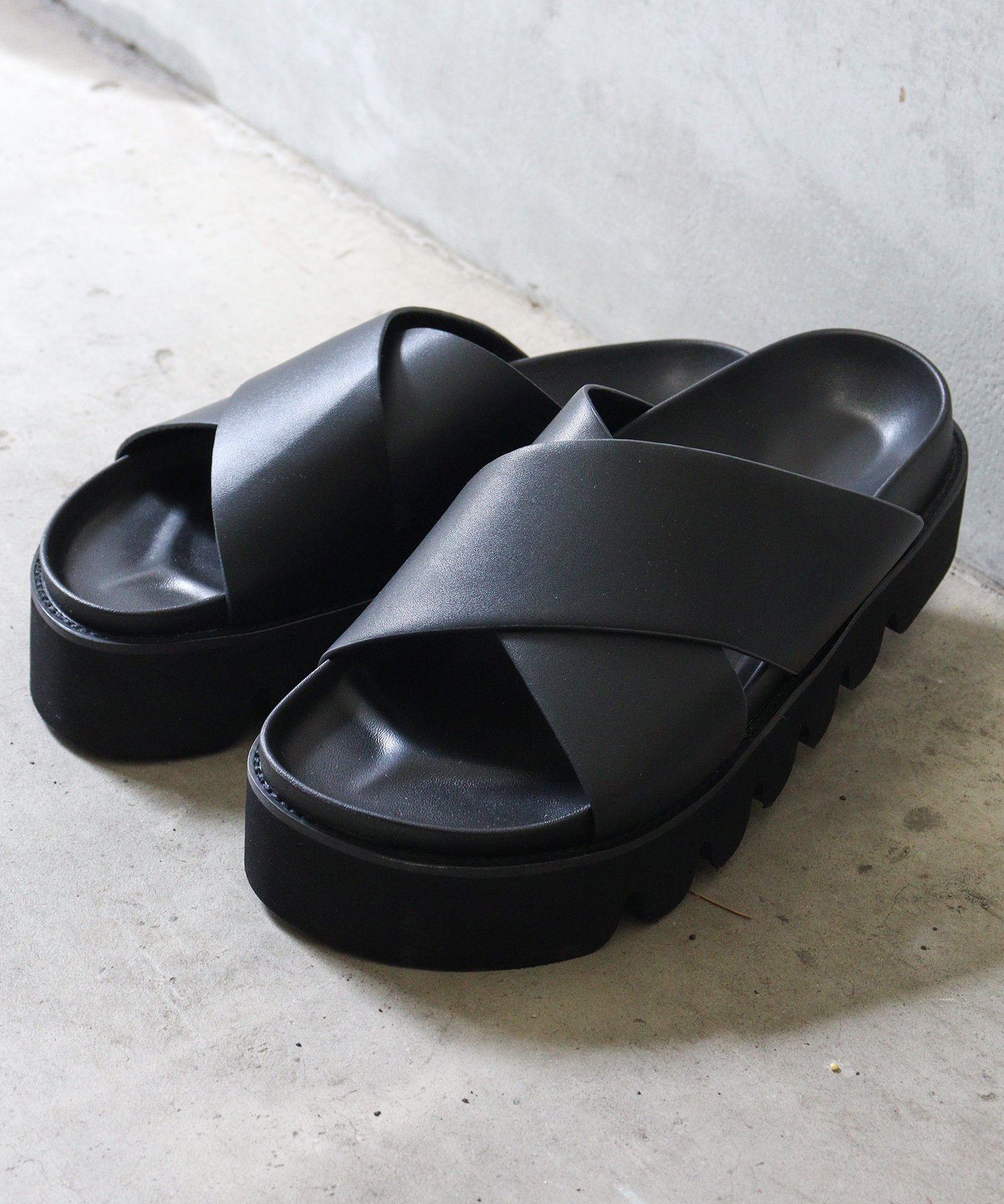 Y-3 ブラック サンダル　26.5 Y-3 Yohji Yamamoto プラットフォーム サンダル 26.5cm - メルカリ