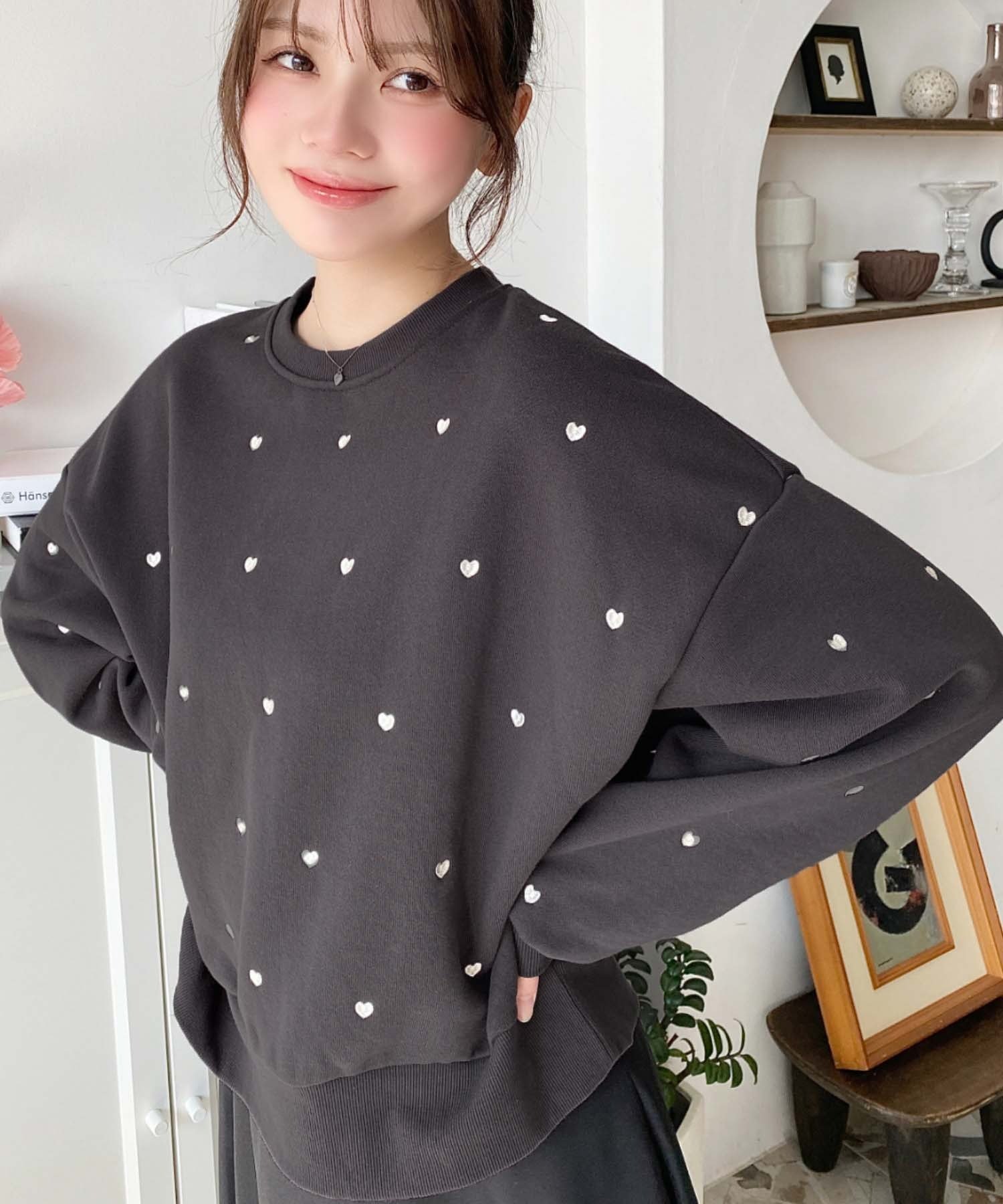 moment+ 裏起毛ハート刺繍スウェット モーメントプラス トップス