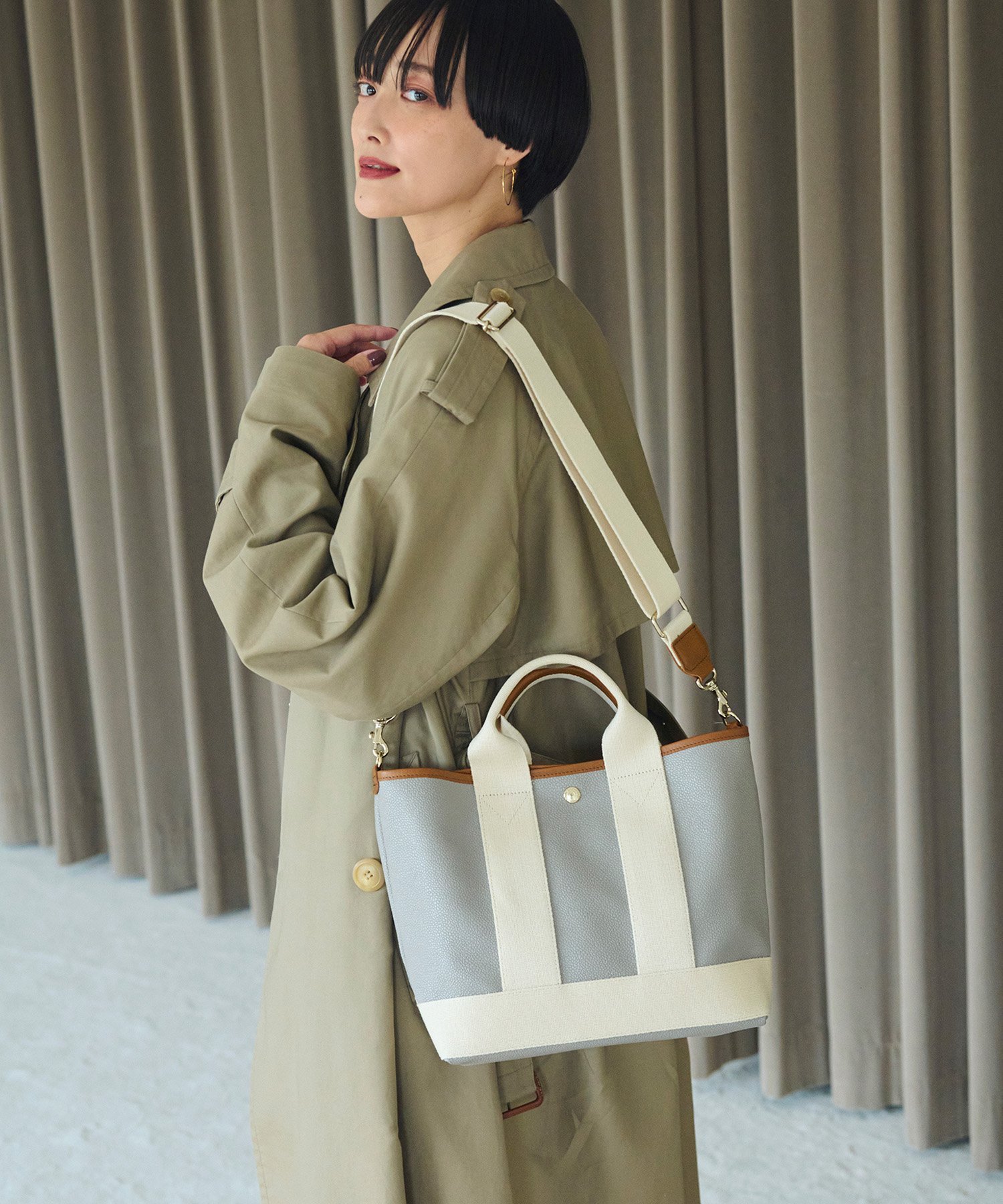 ❤︎ 美品 ❤︎ TOPKAPIトートバッグ グレー 撥水 ネオレザー 【公式通販】