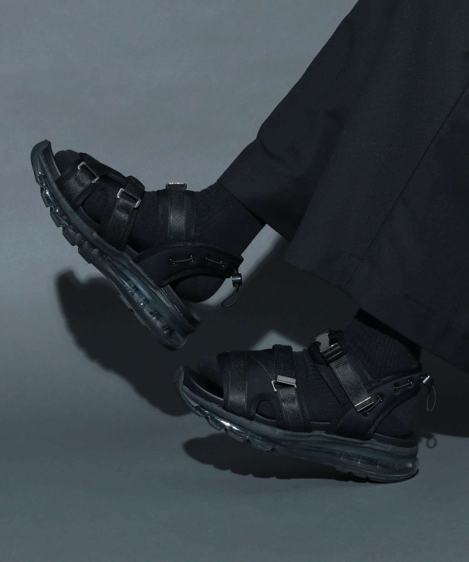 HARE Vibramソール サンダル HARE（ハレ）の「Vibramクロスサンダル(HARE)（サンダル）」 - WEAR