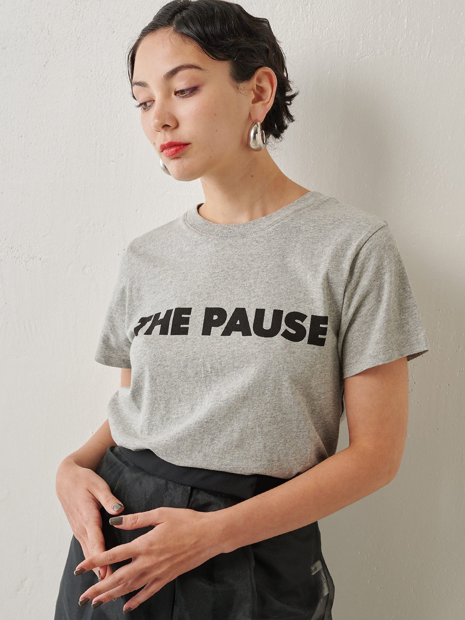 THE PAUSE ベージュ Tシャツ THE PAUSE】THE PAUSE Tシャツ（Tシャツ/カットソー）｜THE