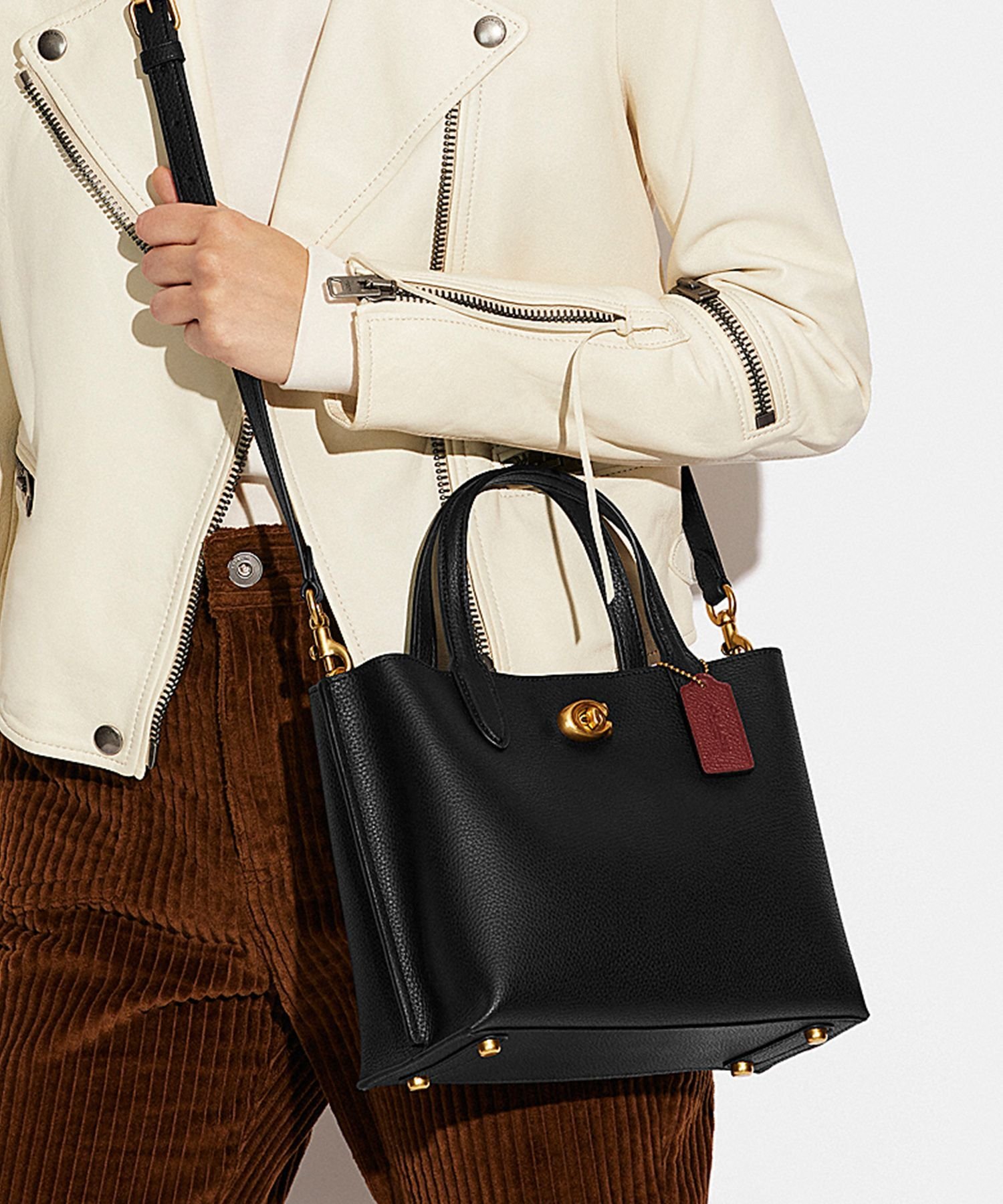 Coach ウィロウ トート　A4サイズ　CD689 B4/BK Coach ウィロウ トートA4サイズCD689 B4/BK