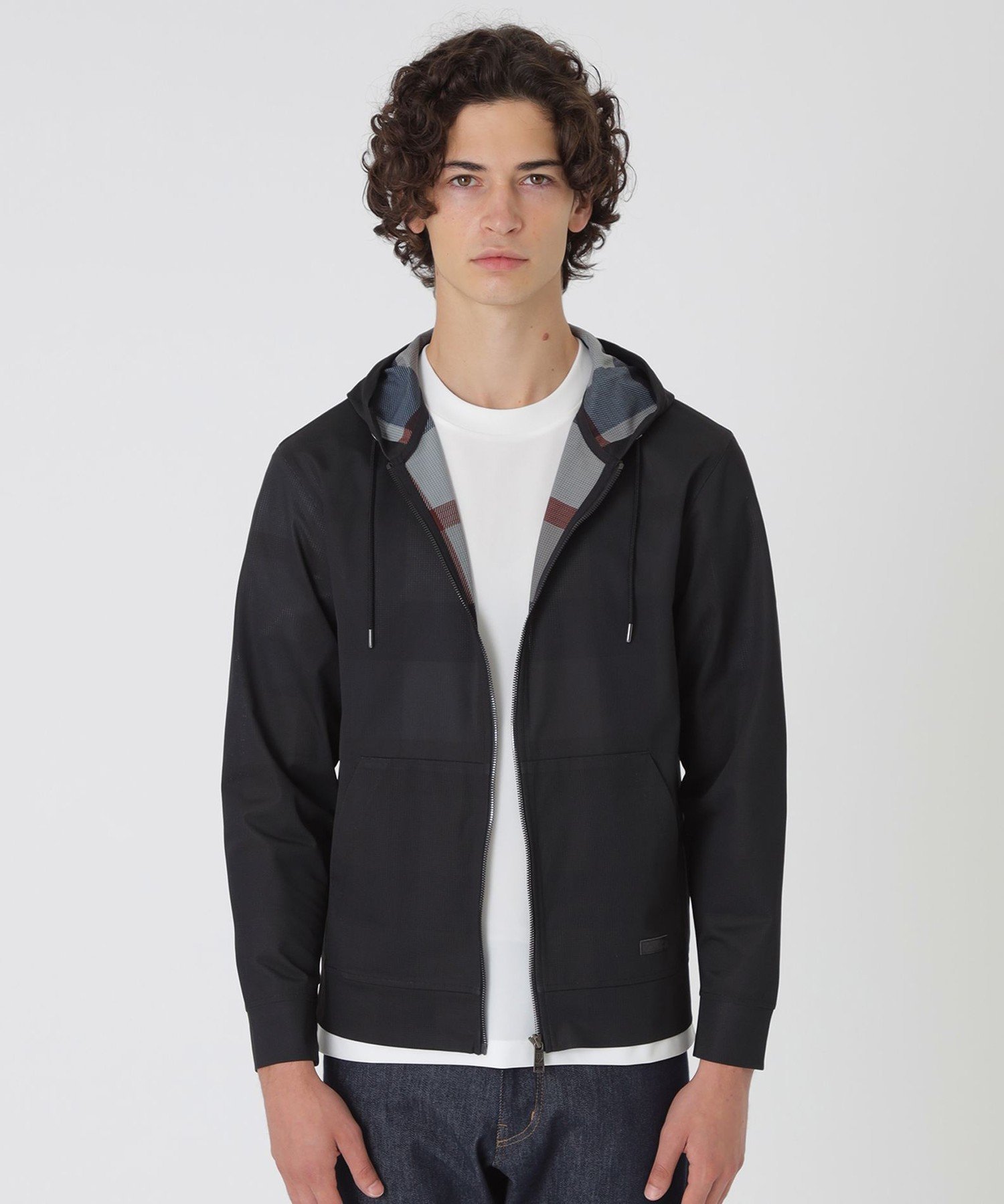 【専用】ブルーレーベルクレストブリッジ ダンボールジップアップパーカージャケット 新品 BURBERRY ブルーレーベルクレストブリッジ ジップアップ