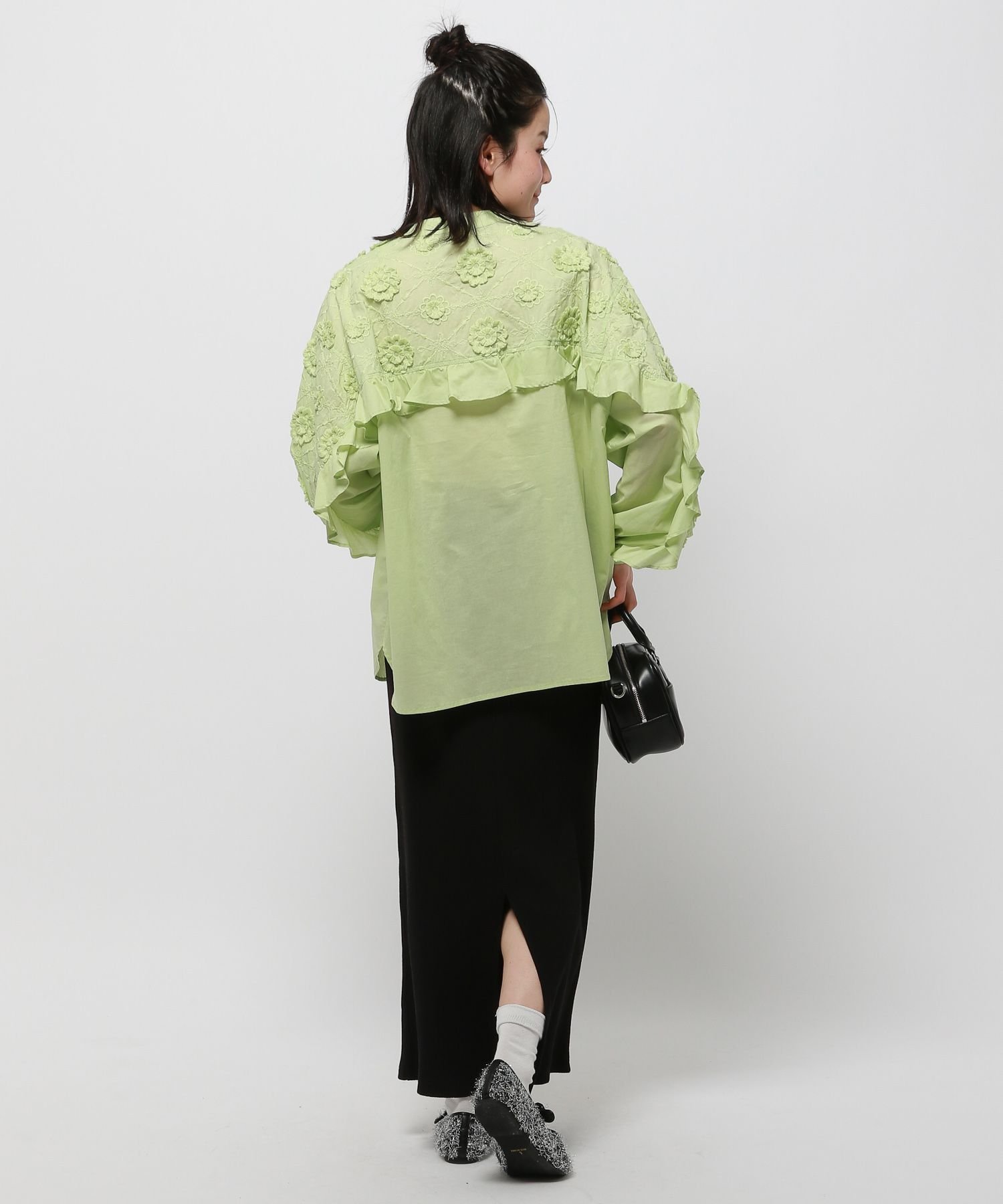 SALE／20%OFF】niko and  3Dフラワー&バックフリルブラウス