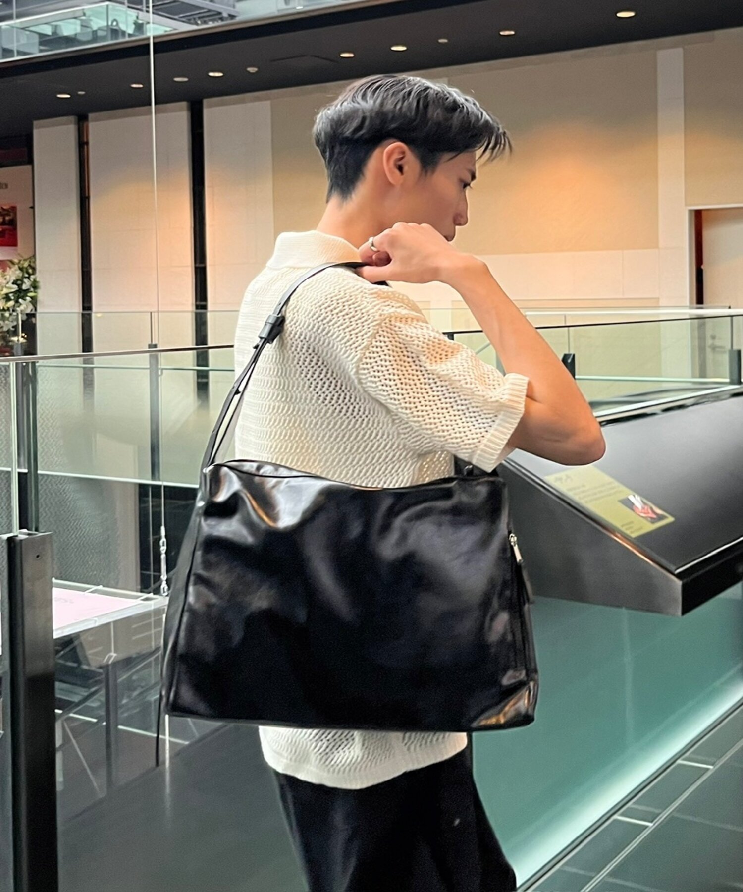 楽天市場】正規品 【 Chikashitsu + zip design leather shoulder bag