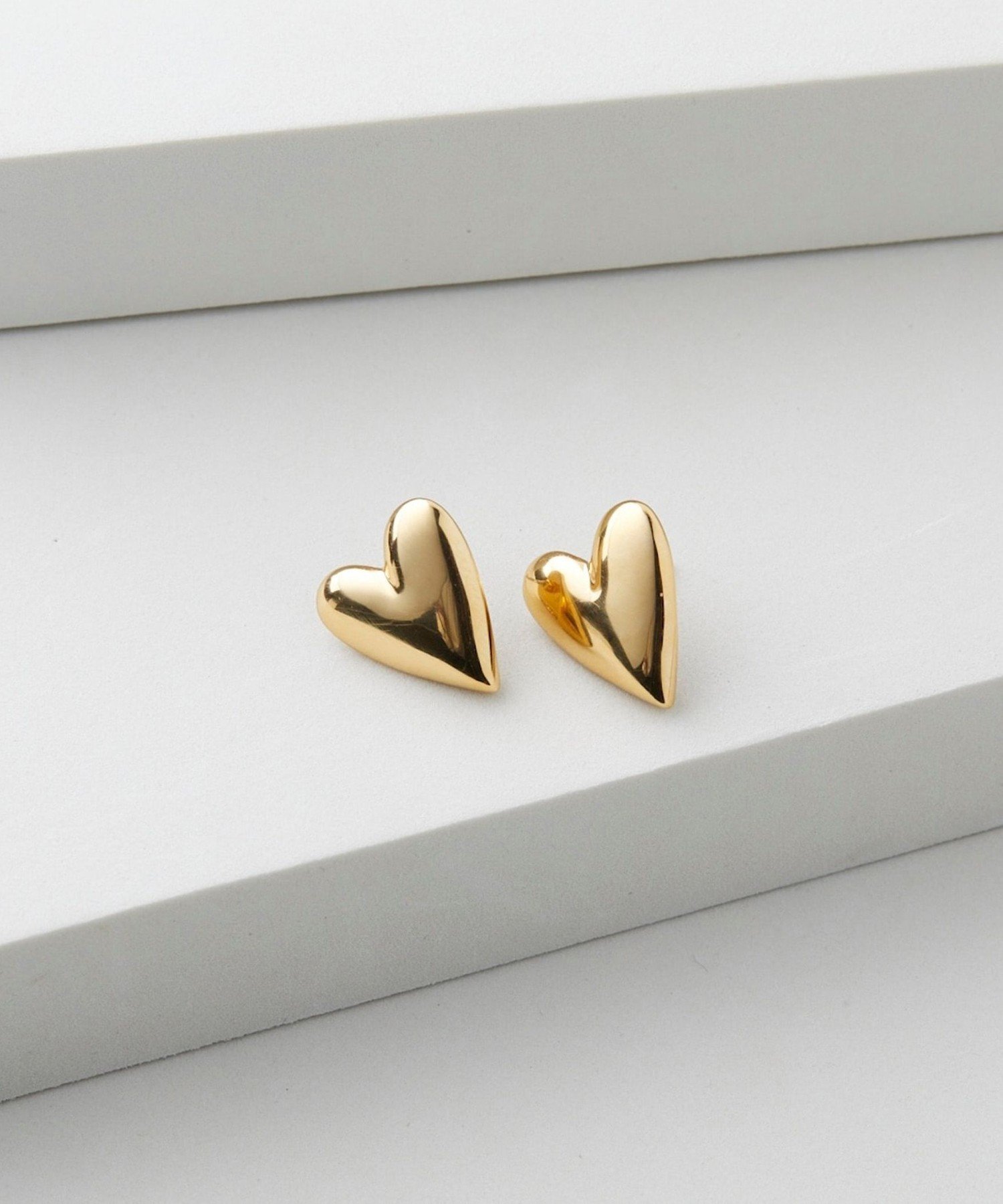 楽天市場】AMI Paris ピアス アミ パリス AMI Gold Ami de Cur Single