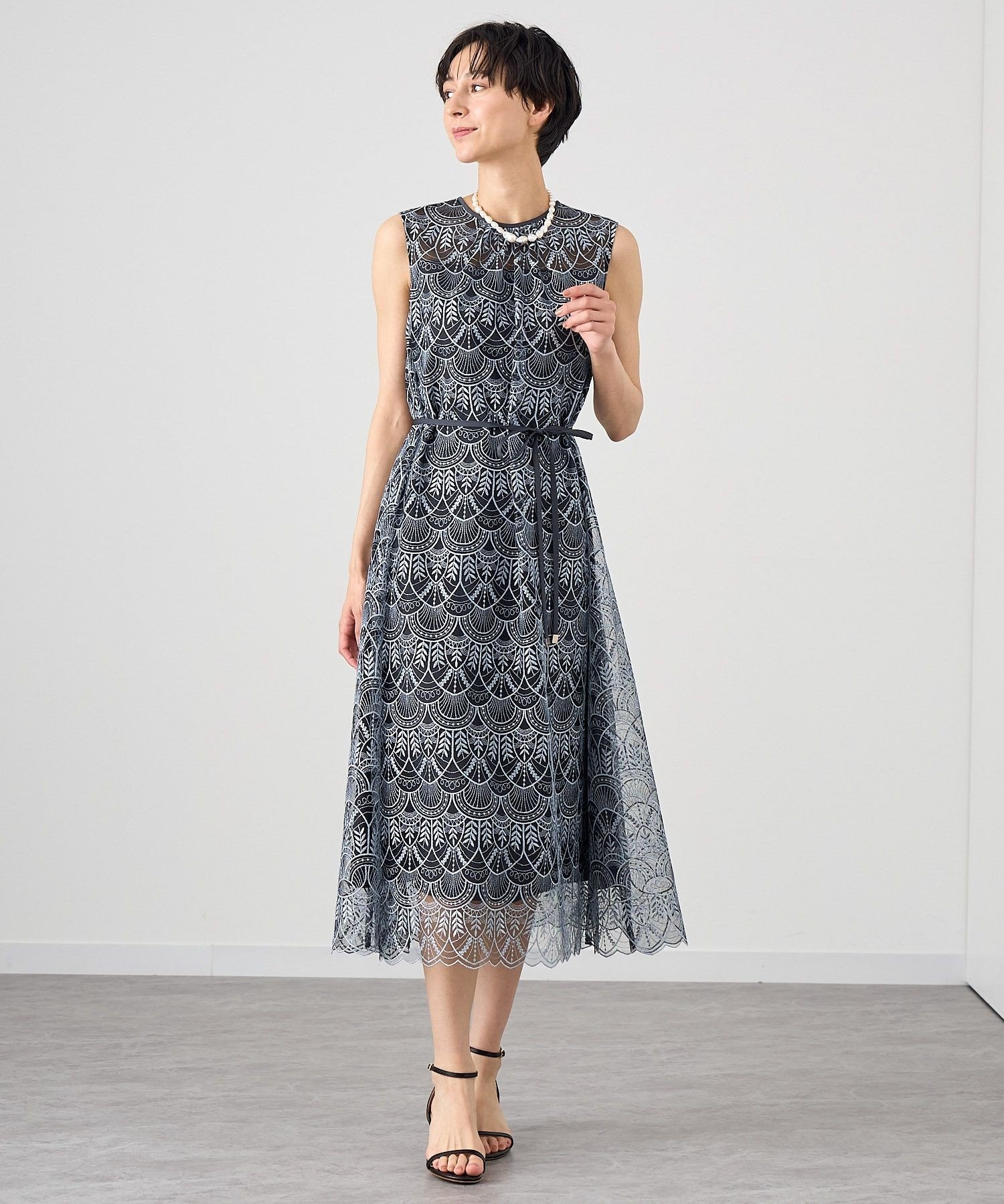 楽天市場】リーフエンブロイダリーフレア ワンピース ANAYI アナイ