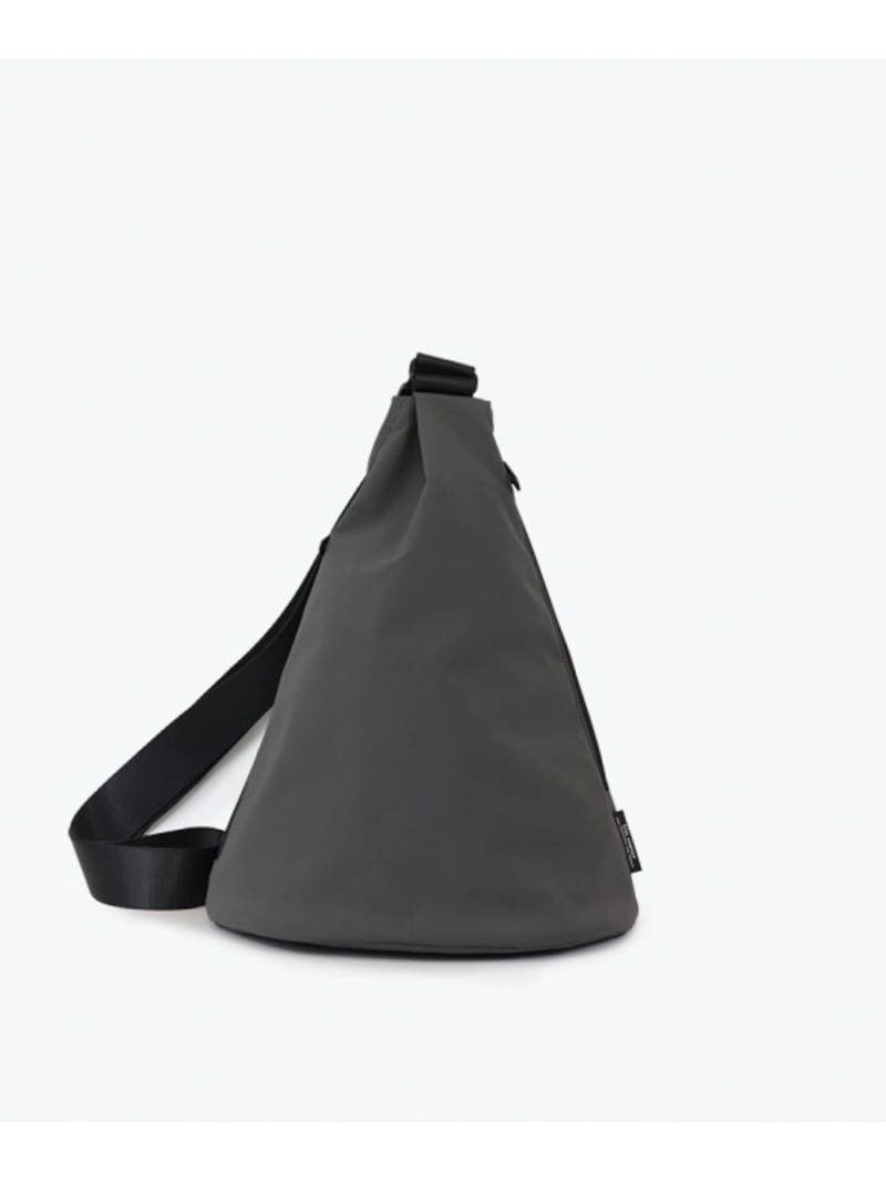GLOSTER 【Un coeur/アンクール】Triangle Shoulder トライアングル型ショルダー フレディ アンド グロスター バッグ ショルダーバッグ ブラック グレー【送料無料】