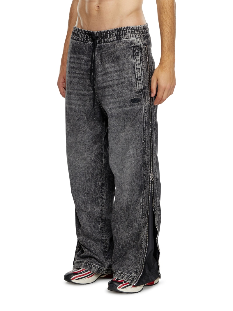 新品 DIESEL ストレートデニム リップド加工 Dロゴ D-Martia 新品 DIESEL ストレートデニム リップド加工 Dロゴ D-Martia