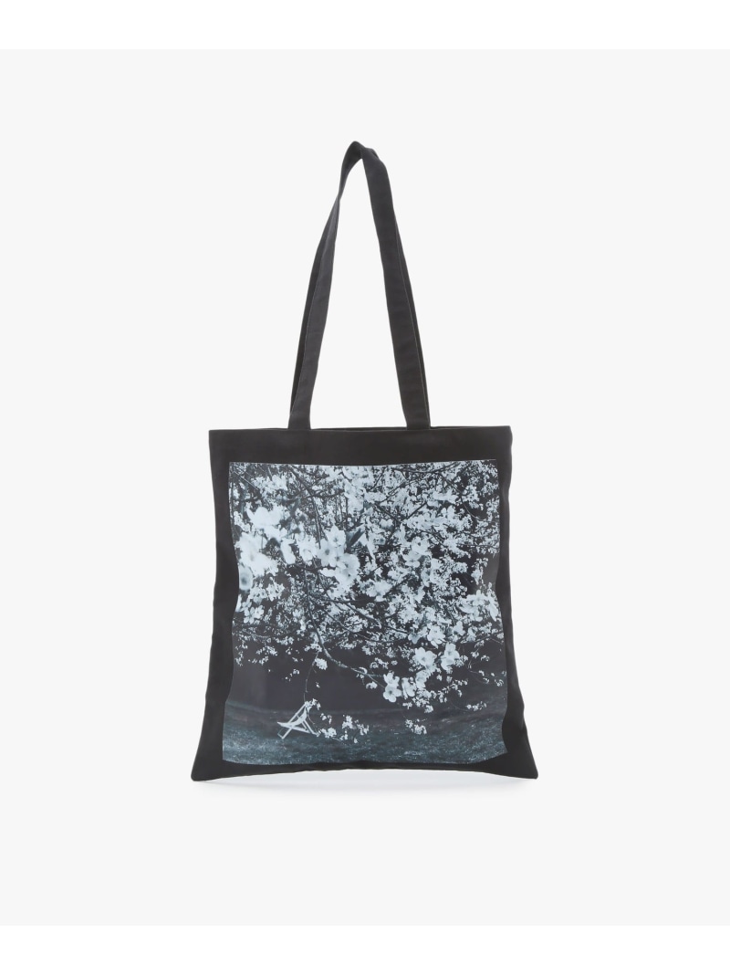 agnes b. FEMME 【by R 限定品】agnes b. フォトプリント コットン トートバッグ \"Sakura\" アニエスベー バッグ トートバッグ ブラック【送料無料】