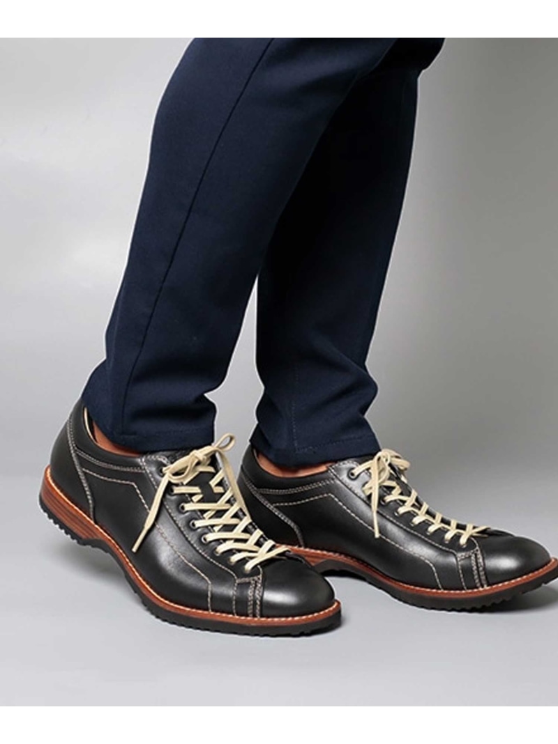 リーガルのネイビー レザー スニーカー REGAL】鮮やかネイビーのリーガルを、快適にカッコよく履くコツ