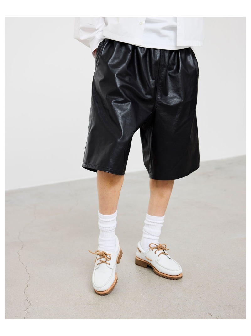 BEAMS カウレザー イージー ショートパンツ【ワイドストレートフィット】 ビームス メン パンツ その他のパンツ ブラック【送料無料】