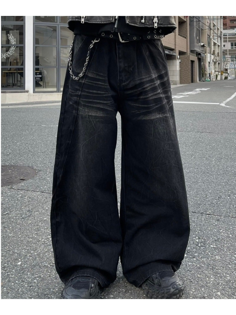 Chikashitsu + 【Chikashitsu +】curve stitch wide denim pants / ジーンズ デニム ジーパン ズボン下 ネバーマインドザエックスユー／チカシツプラス ズボン下 デニム・ジーンズズボン下 黒いこと【貨物輸送無料】