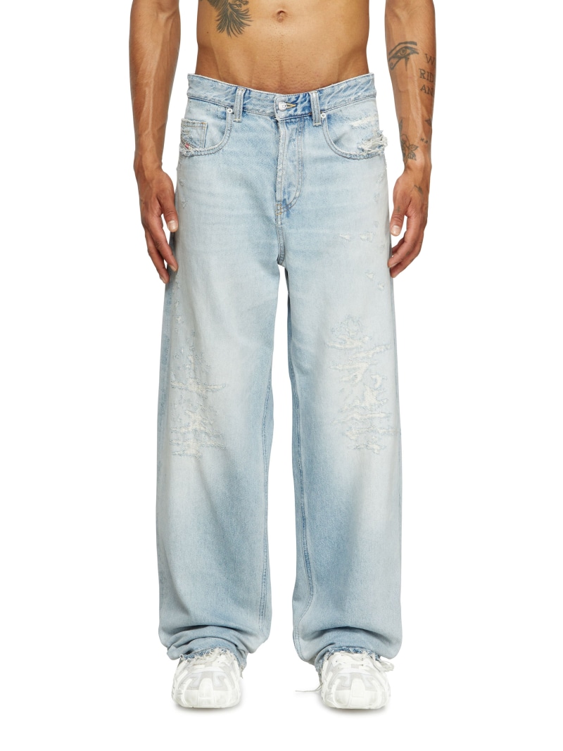 DIESEL メンズ デニムパンツ RELAXED 2001 D-MACRO L.30 ディーゼル パンツ ジーンズ・デニムパンツ ブルー【送料無料】｜ Fashion Men