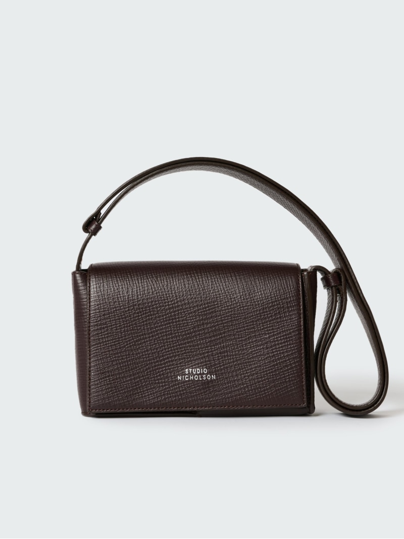 ★STUDIO NICHOLSON★パレイ フラット スリングバッグ ☆STUDIO NICHOLSON☆パレイ フラット スリングバッグ