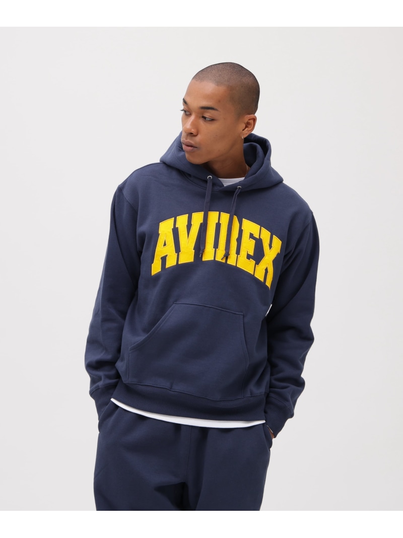AVIREX 《DAILY/デイリー》PULLOVER SWEAT PARKA LOGO / ティーシャツ 汗水 パーカー ロゴタイプ / AVIREX アヴィレックス トップス パーカー・フーディー 黒いこと 白いこと 米国海軍【貨物輸送無料】