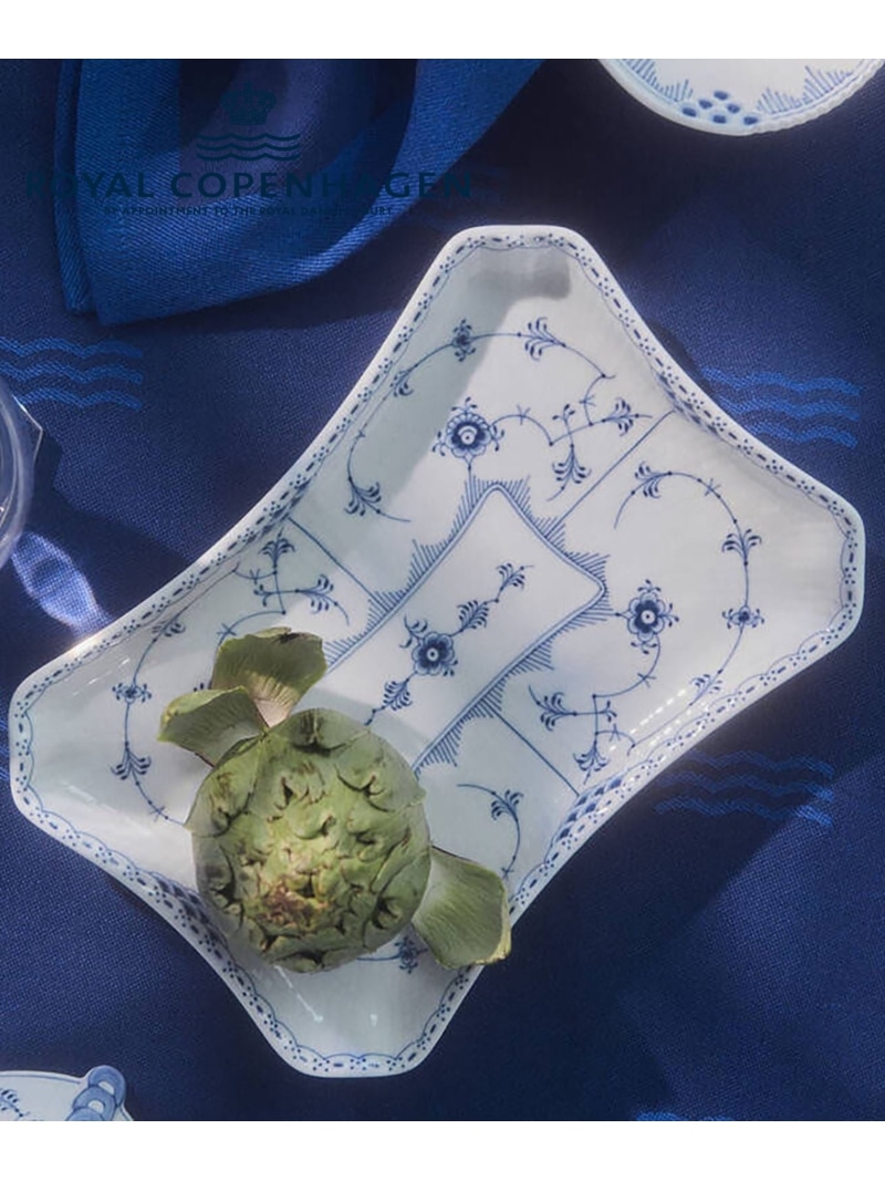 Royal Copenhagen [堅苦しさ] ロイヤルコペンハーゲン ブルーフルーテッド 二分の一スピード競技 お盆 ロイヤル コペンハーゲン 食器・膳立て物の具・勝手もと装置 食器・皿【貨物輸送無料】