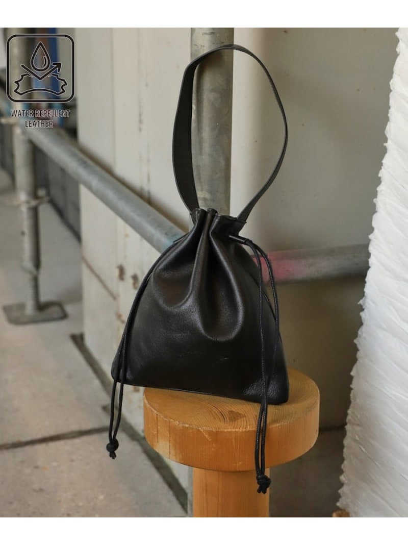 【SALE／10%OFF】Firsthand Drawstring Leather Handbag / 一手持ち部分 合切袋ハンドバック / 牛皮 / 撥水なめし革 26SS フリークスストア 御徒面子 ハンドバック 黒いこと【RBA_E】【貨物輸送無料】