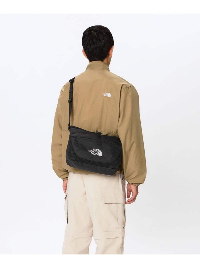 THE NORTH FACE 【公式】リープショルダー ザ・ノース・フェイス バッグ ショルダーバッグ ブラック レッド ホワイト【先行予約】*【送料無料】
