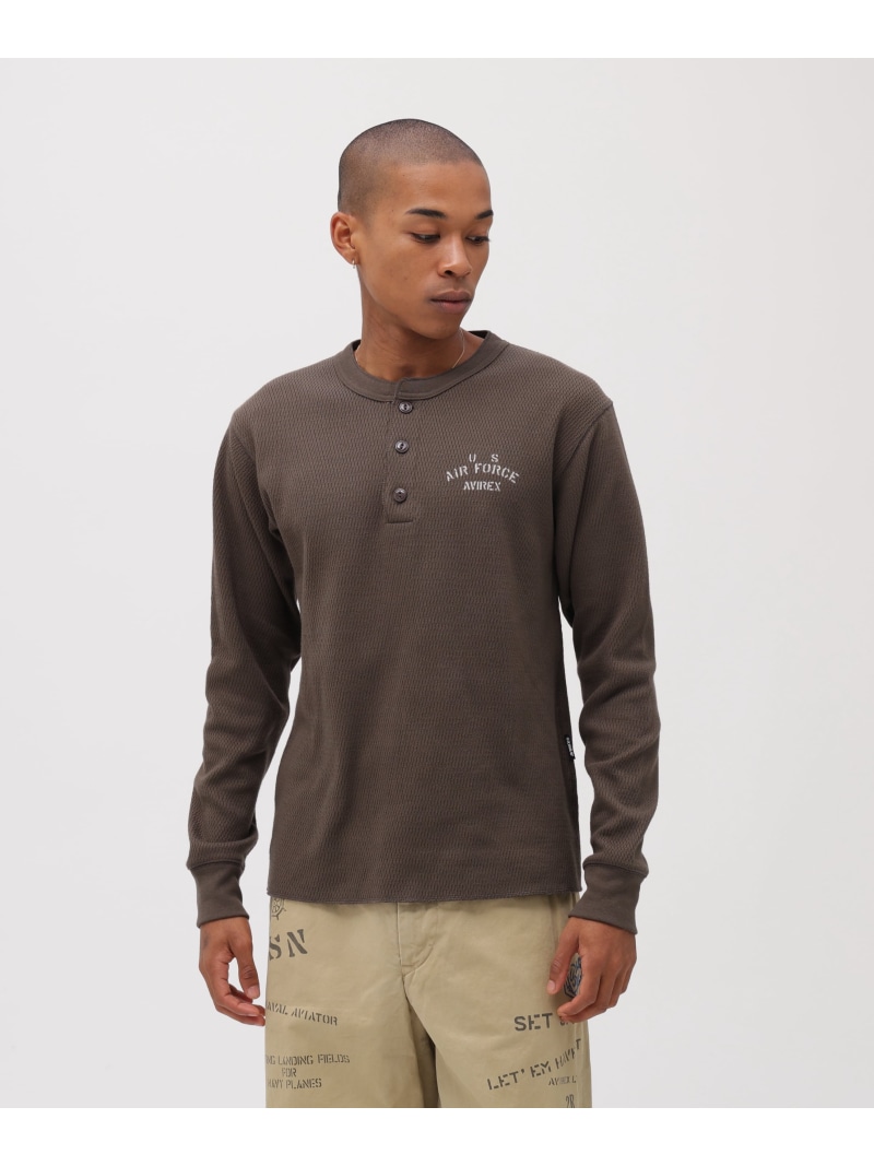 AVIREX 《直営店押さえる》HONEYCOMB HENRY NECK L/S T-SHIRT アヴィレックス トップス カットソー・プルオーバー 米国海軍 ベージュ 薄墨色【貨物輸送無料】