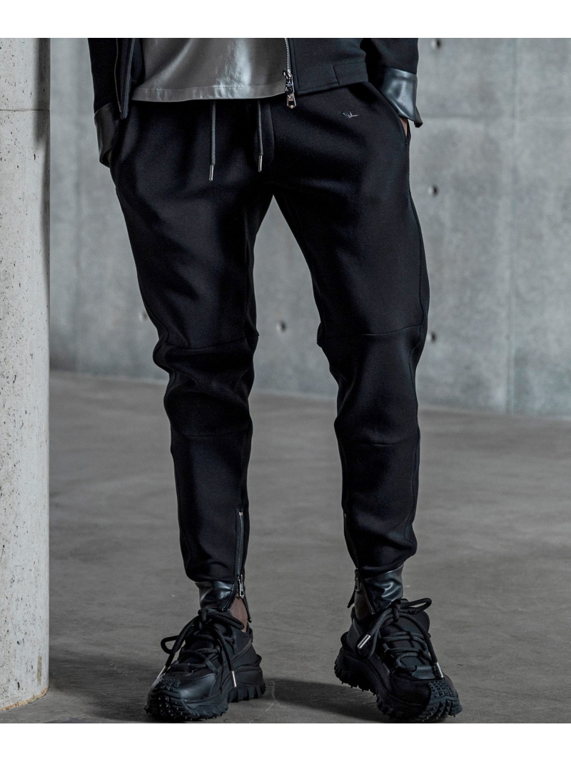 1PIU1UGUALE3 RELAX 1PIU1UGUALE3 RELAX バイカーテックジョガーパンツ シフォン パンツ その他のパンツ ブラック【送料無料】｜ Fashion Men 12,536円